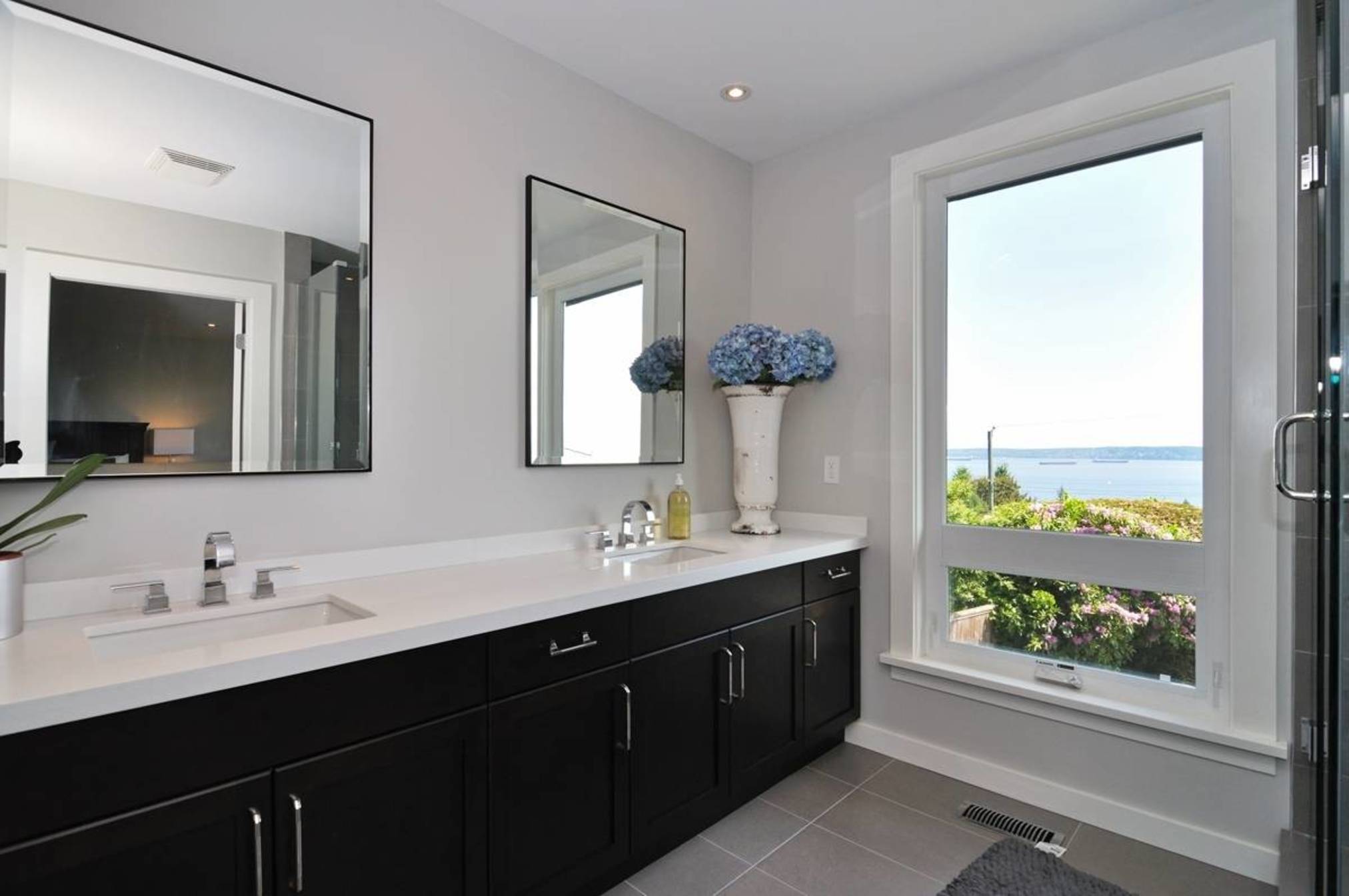 at 4125 Burkehill Place, Bayridge, West Vancouver