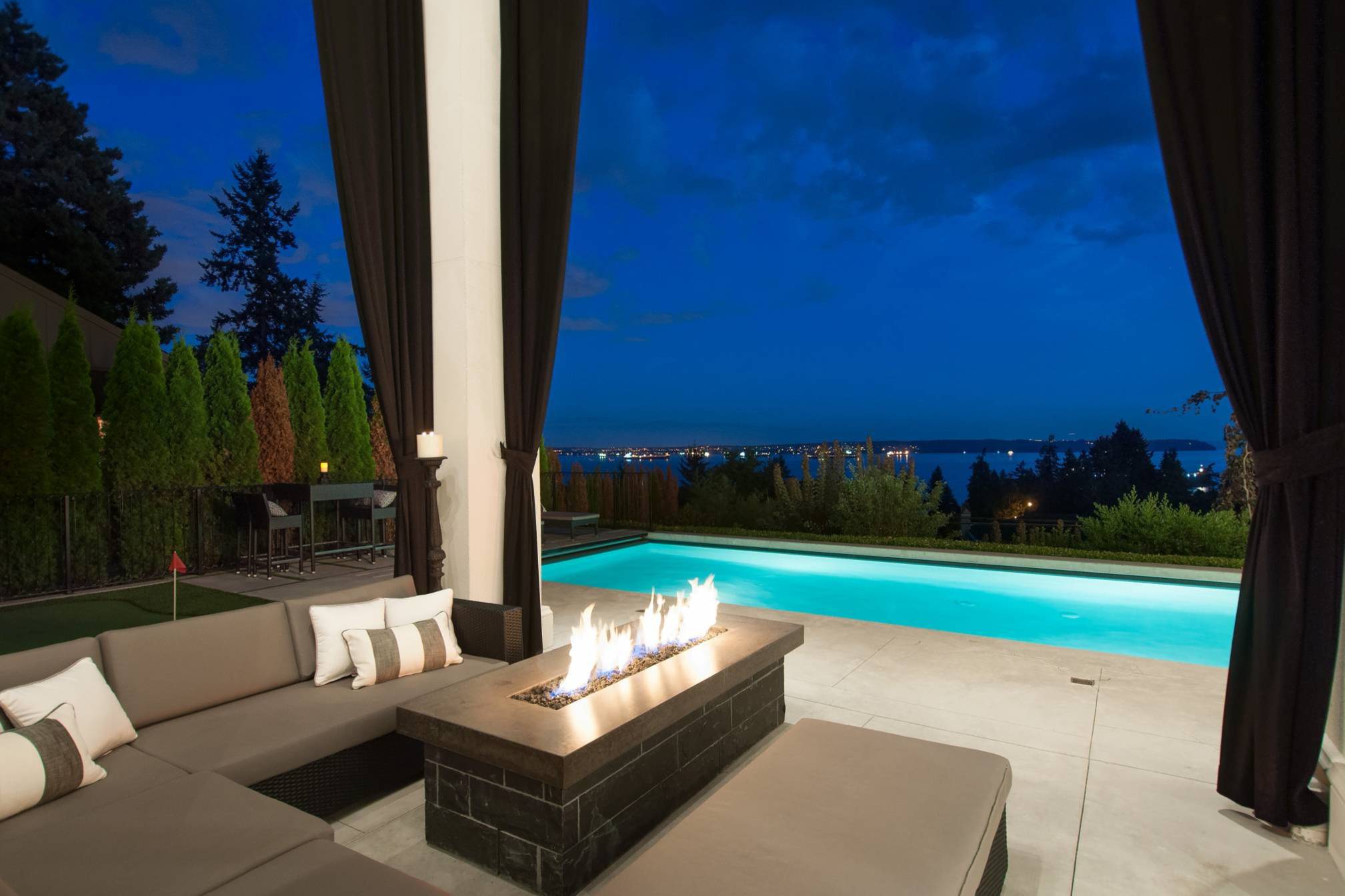 at 3485 Mathers, Westmount WV, West Vancouver