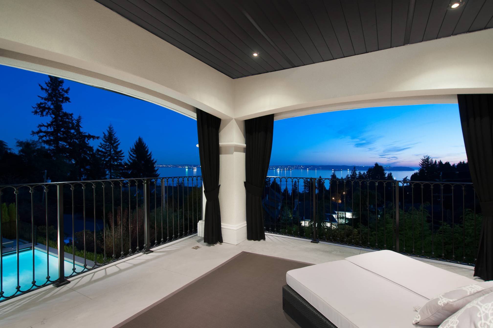 at 3485 Mathers, Westmount WV, West Vancouver