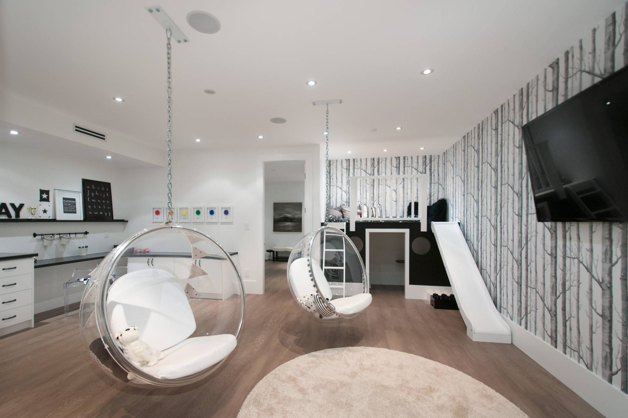 at 3485 Mathers, Westmount WV, West Vancouver