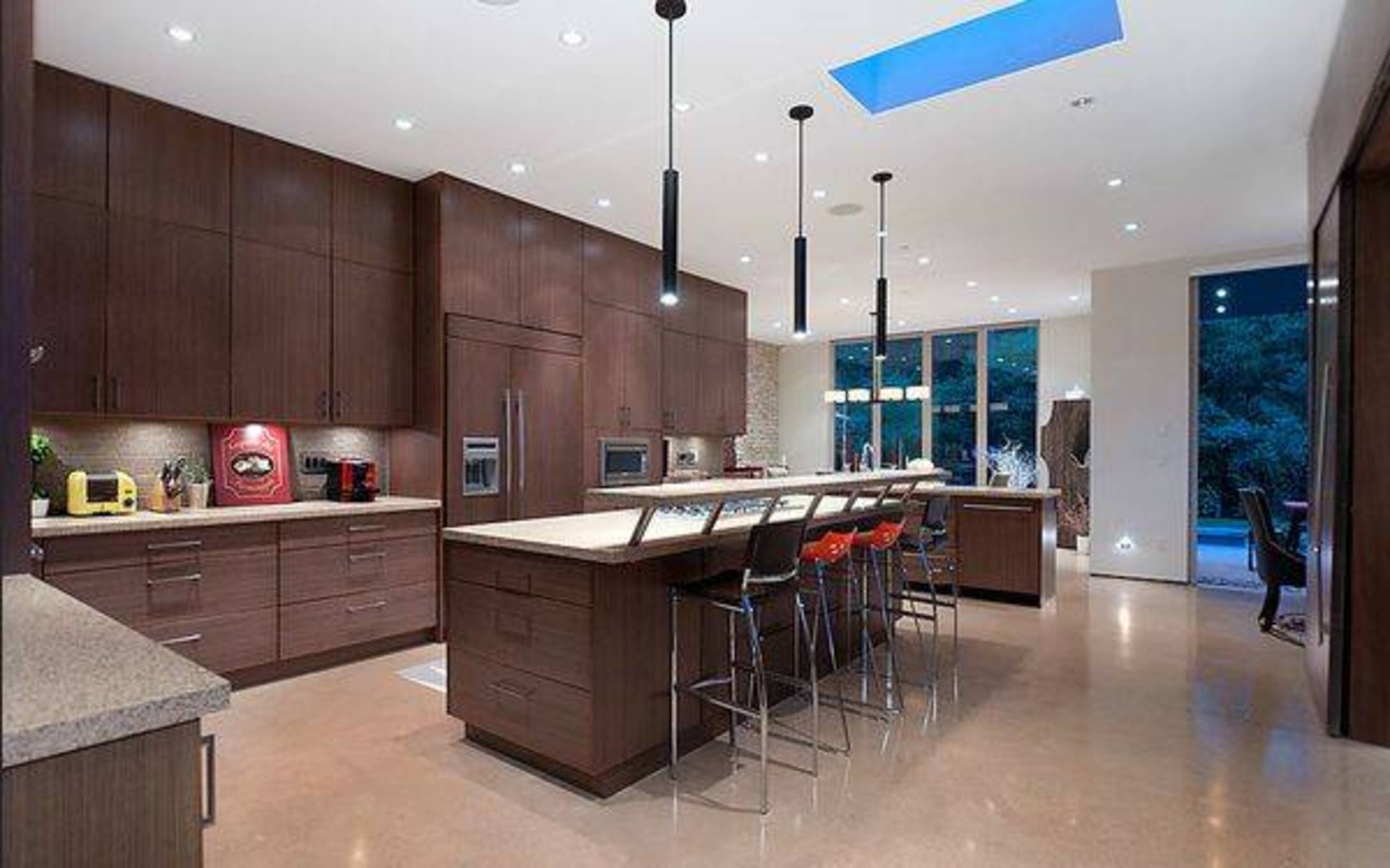at 1754 Ottawa Place, Ambleside, West Vancouver