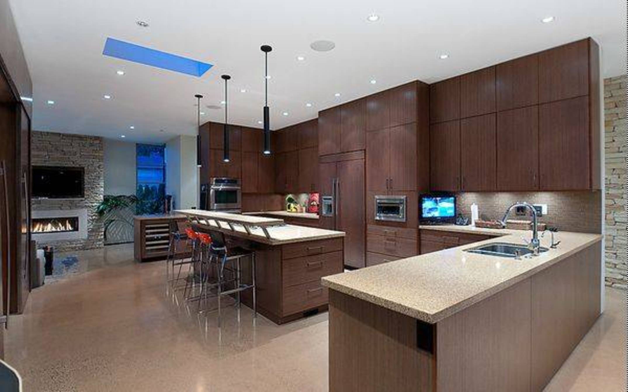 at 1754 Ottawa Place, Ambleside, West Vancouver
