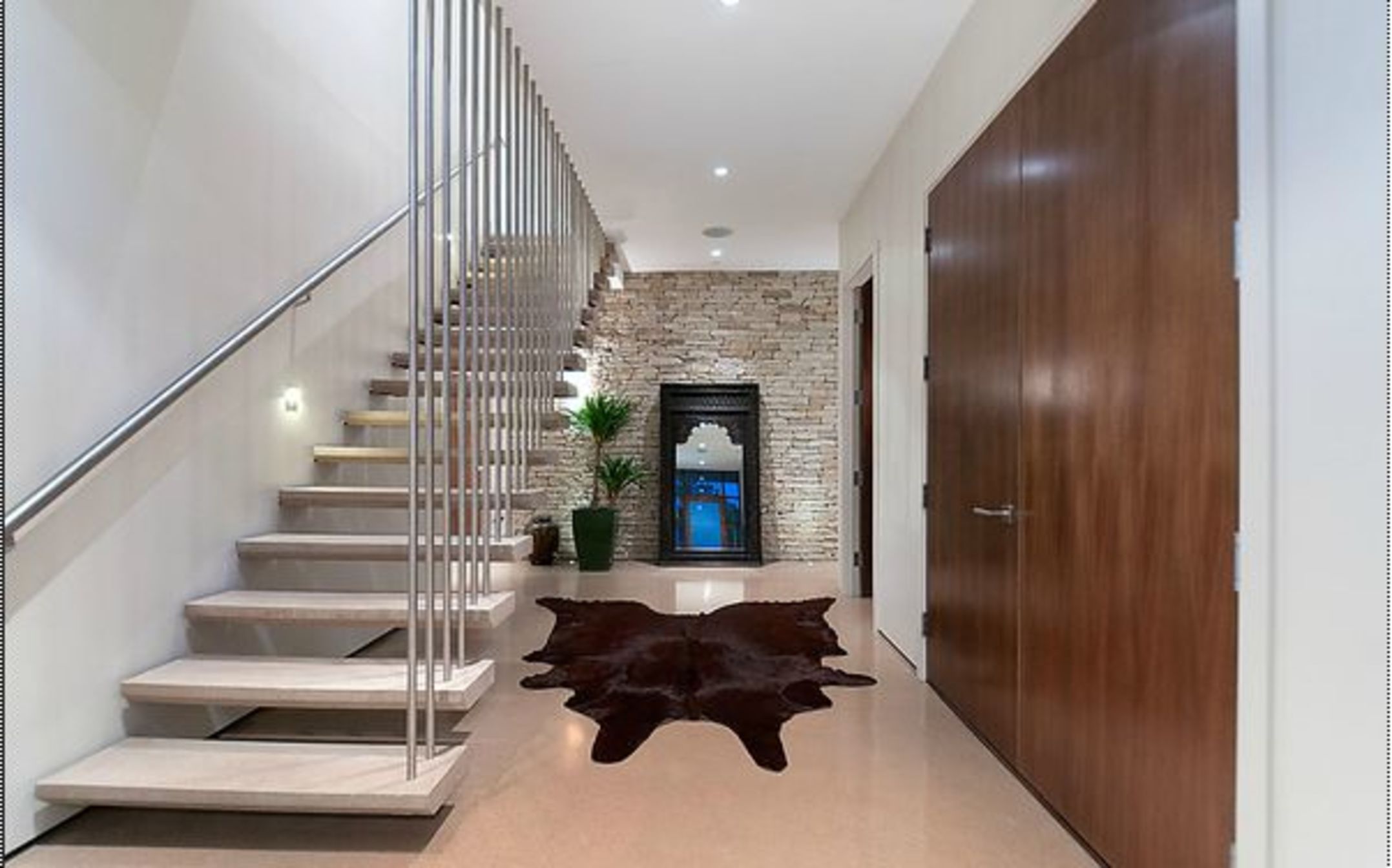 at 1754 Ottawa Place, Ambleside, West Vancouver