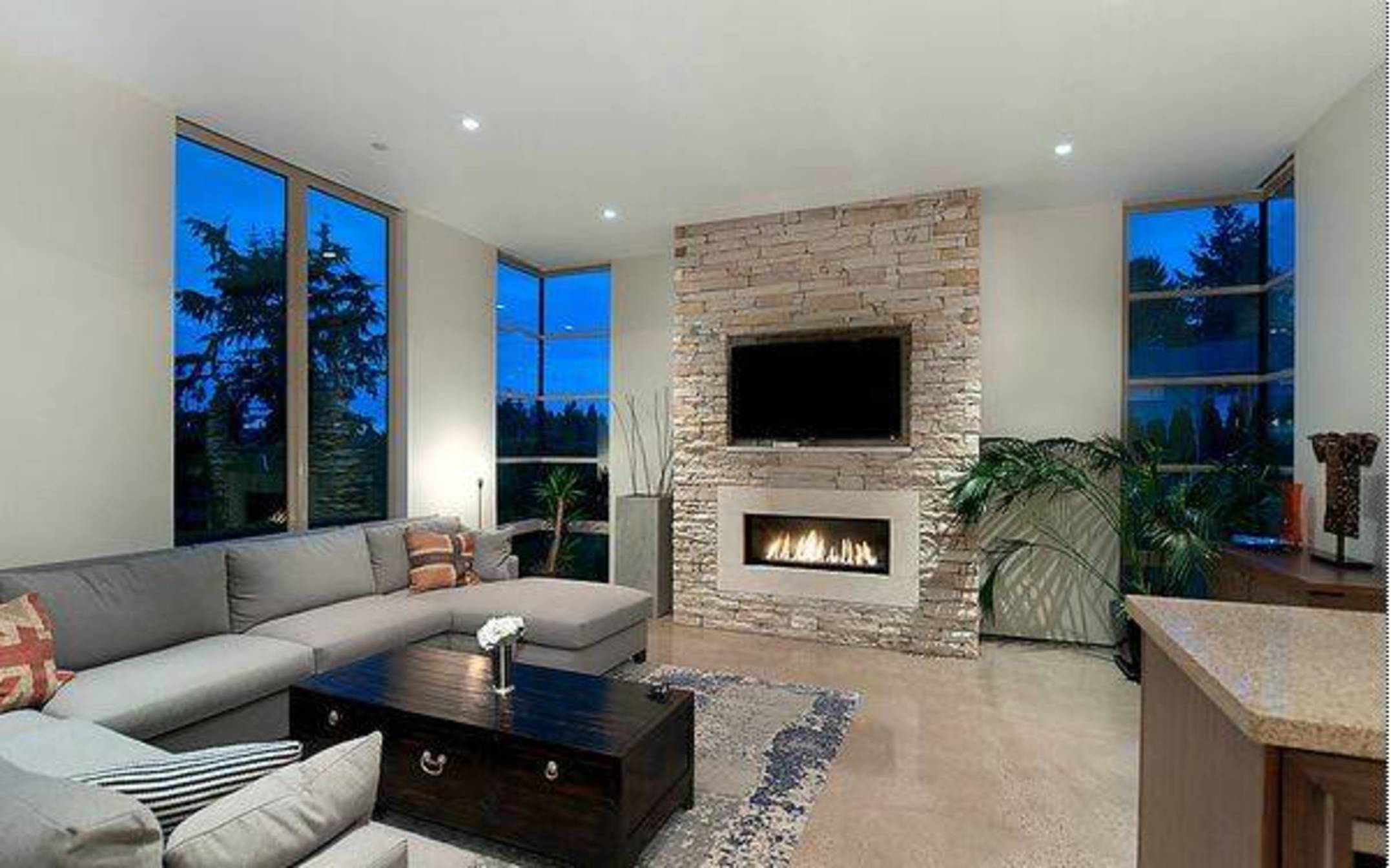 at 1754 Ottawa Place, Ambleside, West Vancouver