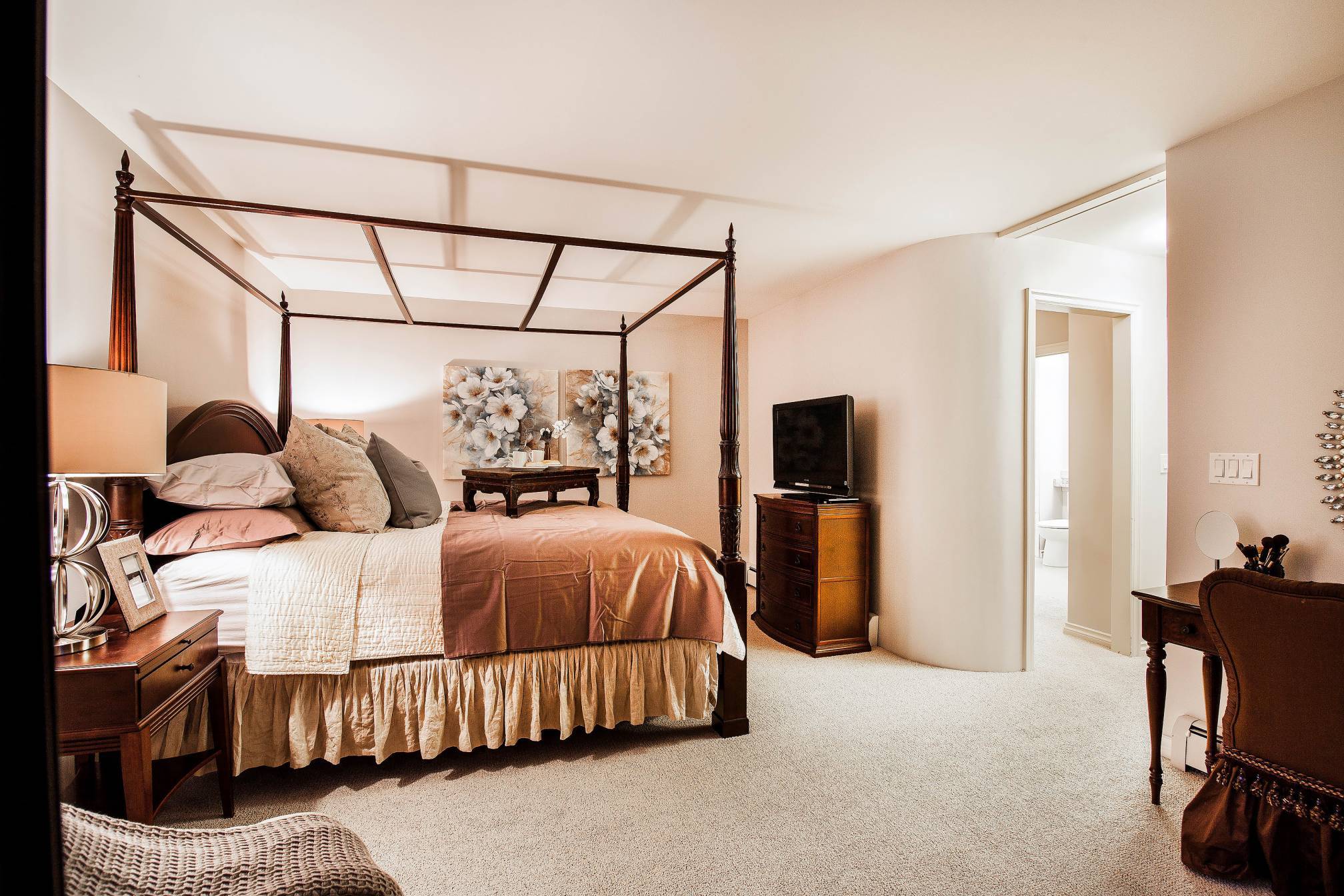 at 4660 Willow Creek Road, Caulfeild, West Vancouver