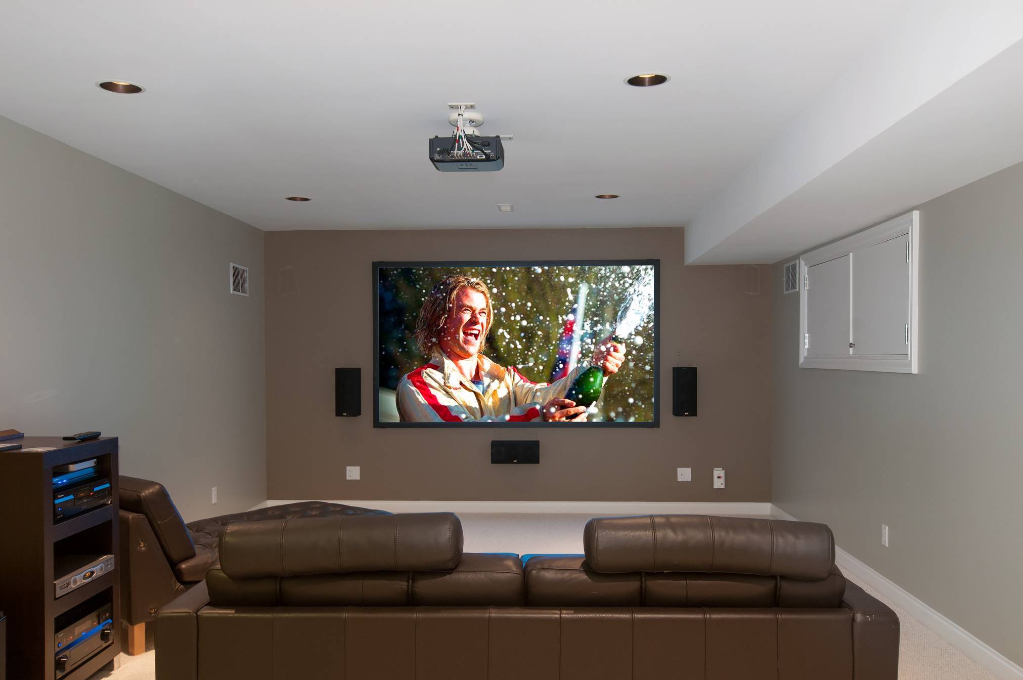 at 3281 Thompson Crescent, Westmount WV, West Vancouver
