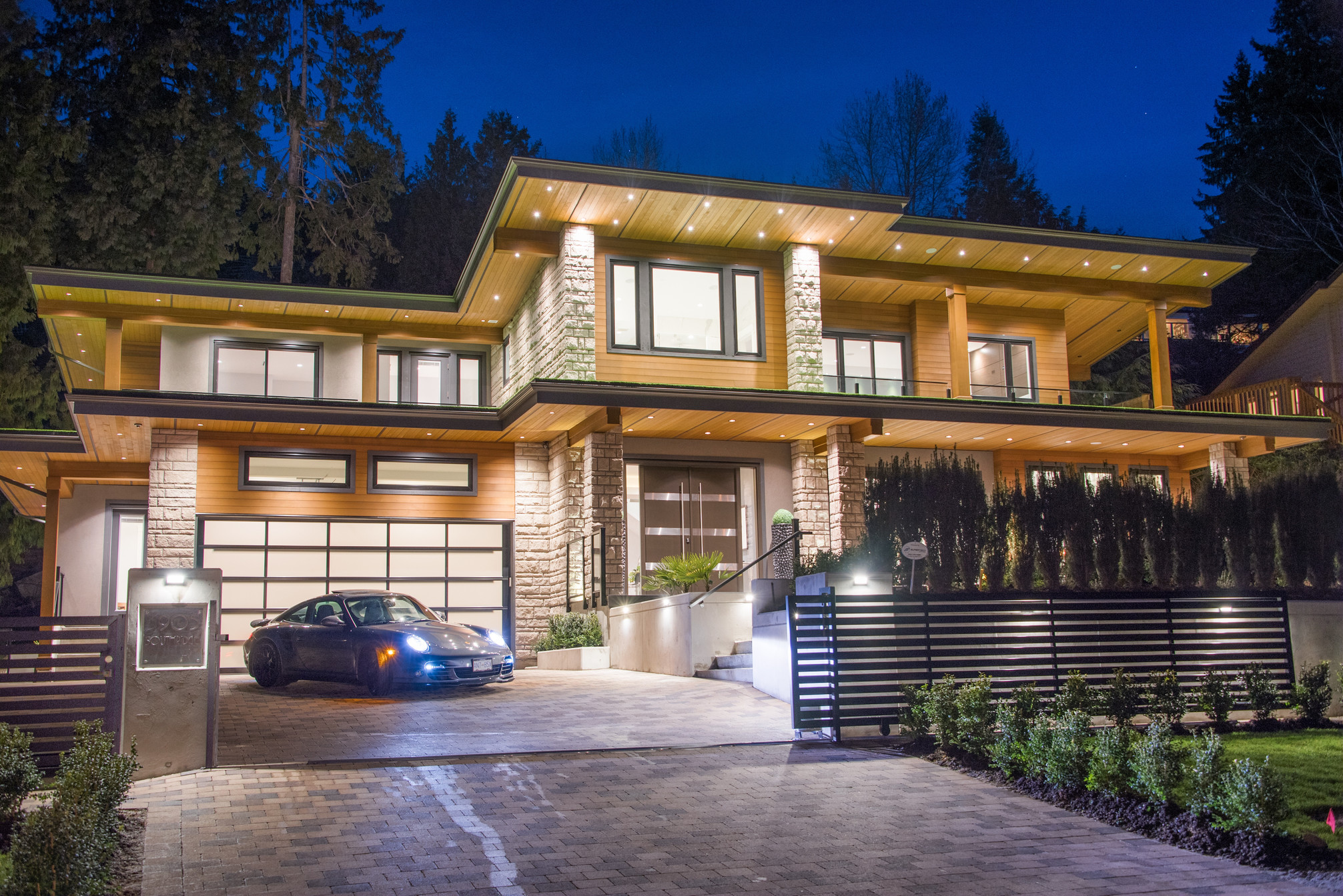 at 3905 Southridge Avenue, Bayridge, West Vancouver