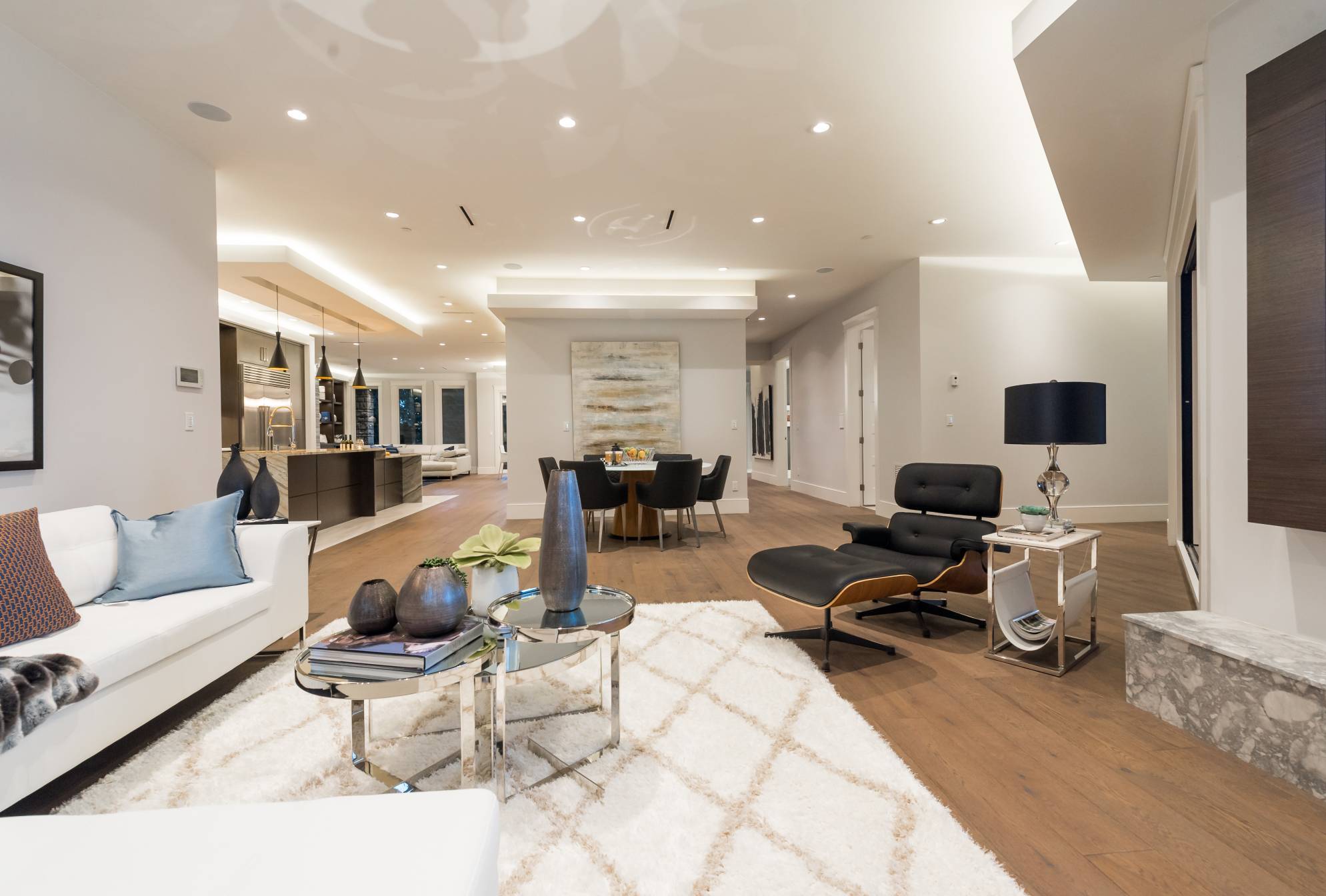 at 3905 Southridge Avenue, Bayridge, West Vancouver