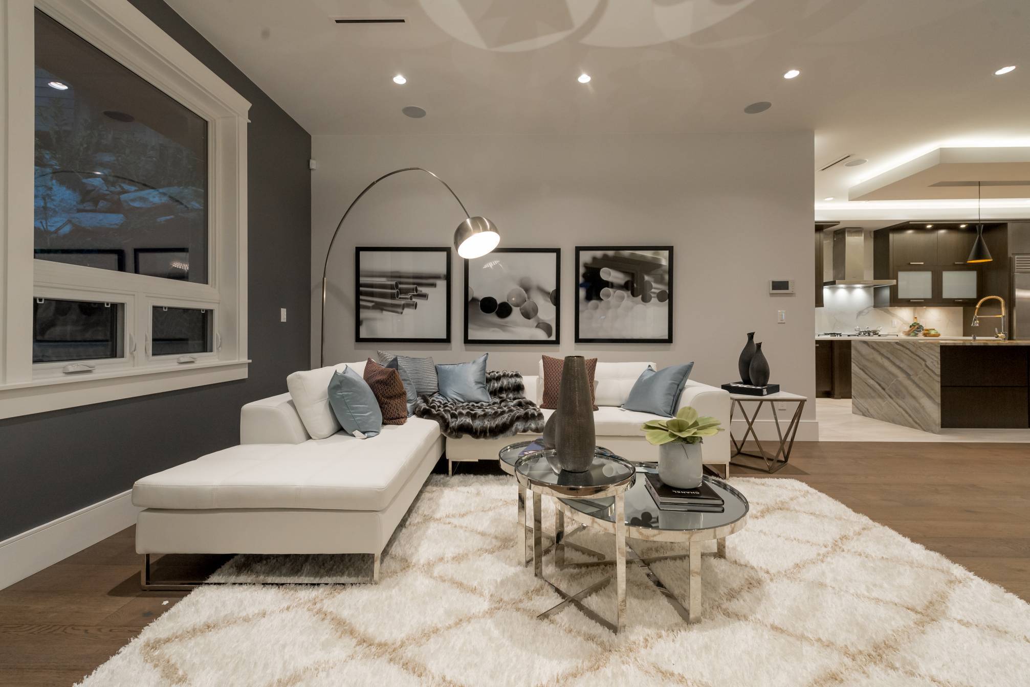 at 3905 Southridge Avenue, Bayridge, West Vancouver