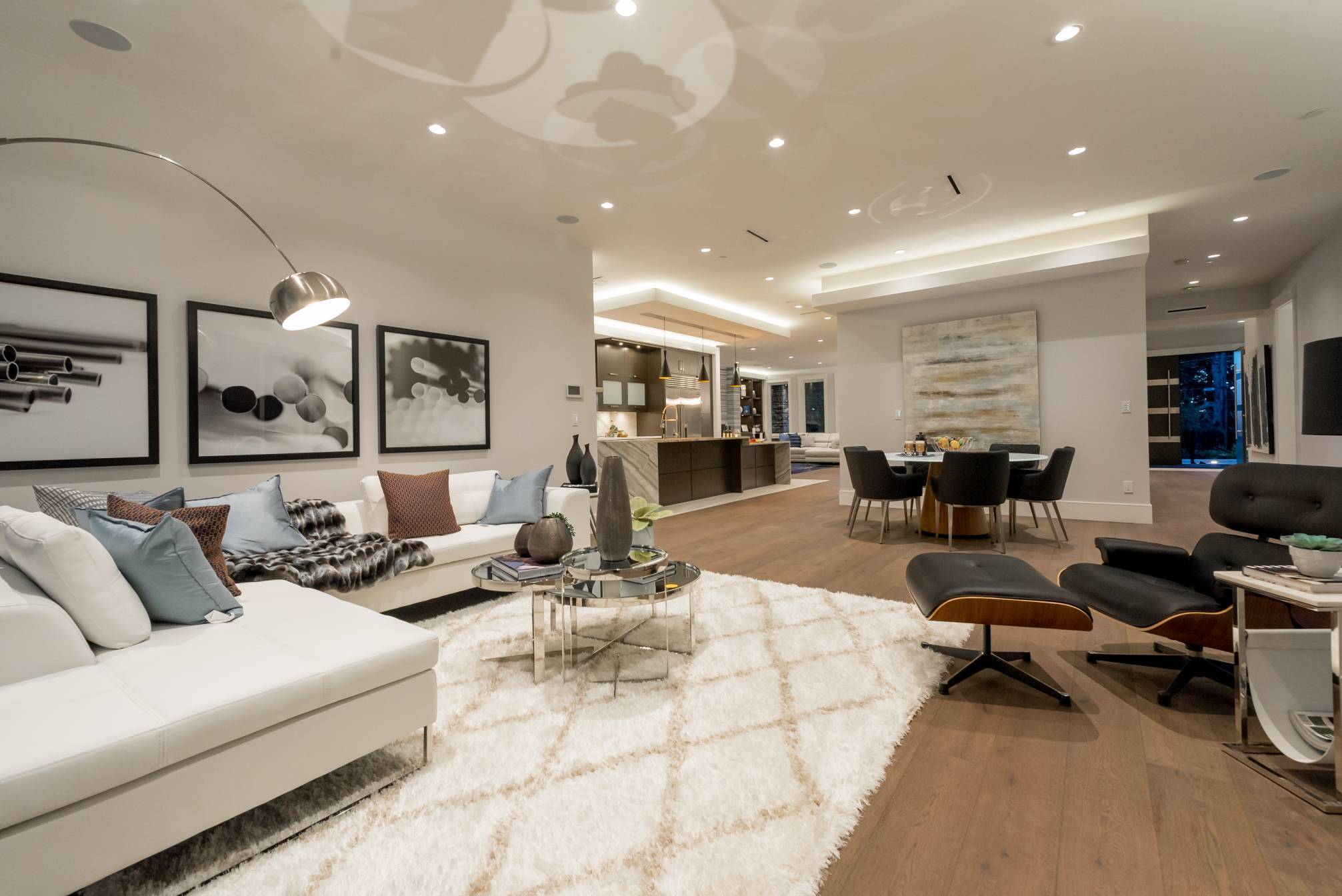 at 3905 Southridge Avenue, Bayridge, West Vancouver