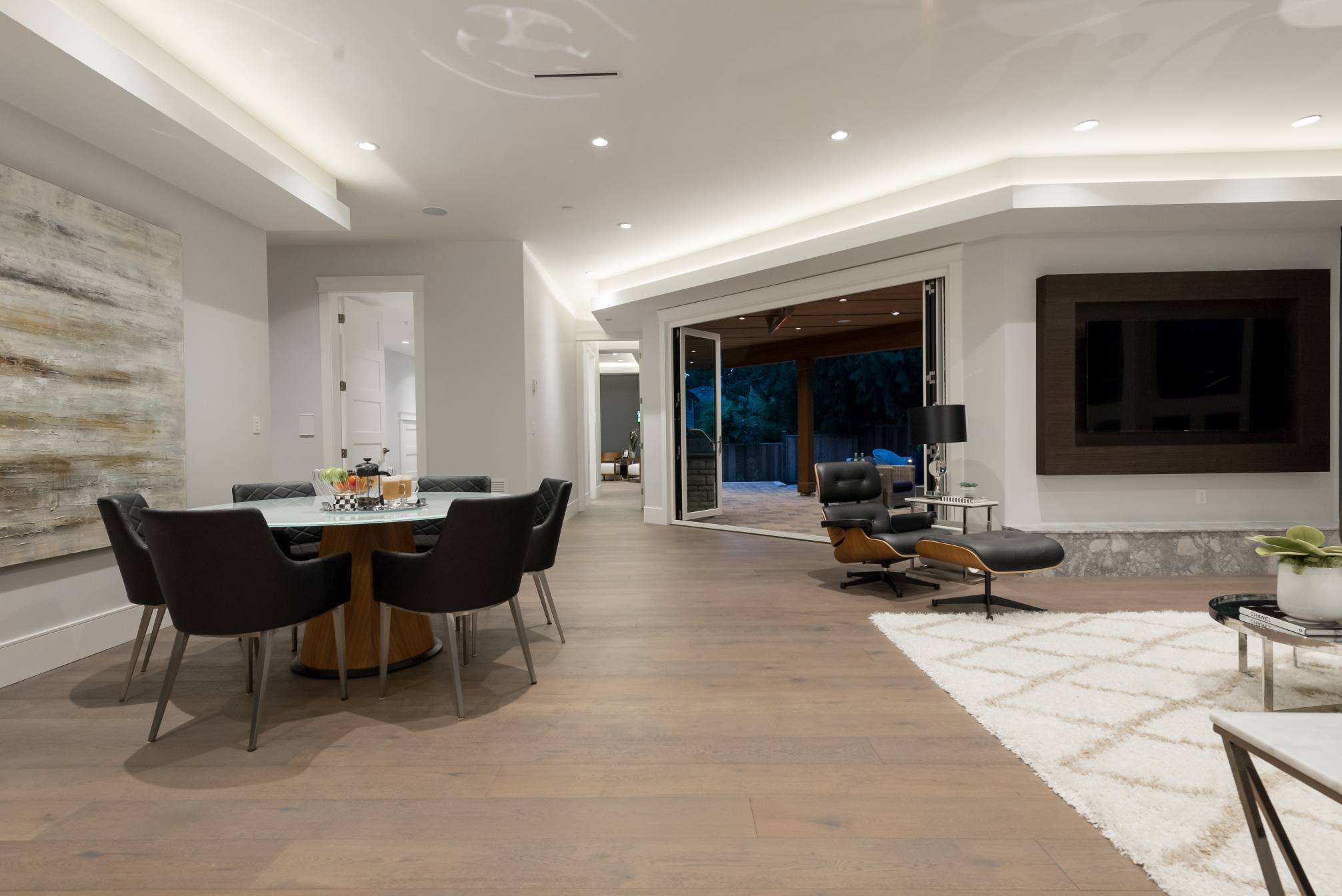 at 3905 Southridge Avenue, Bayridge, West Vancouver