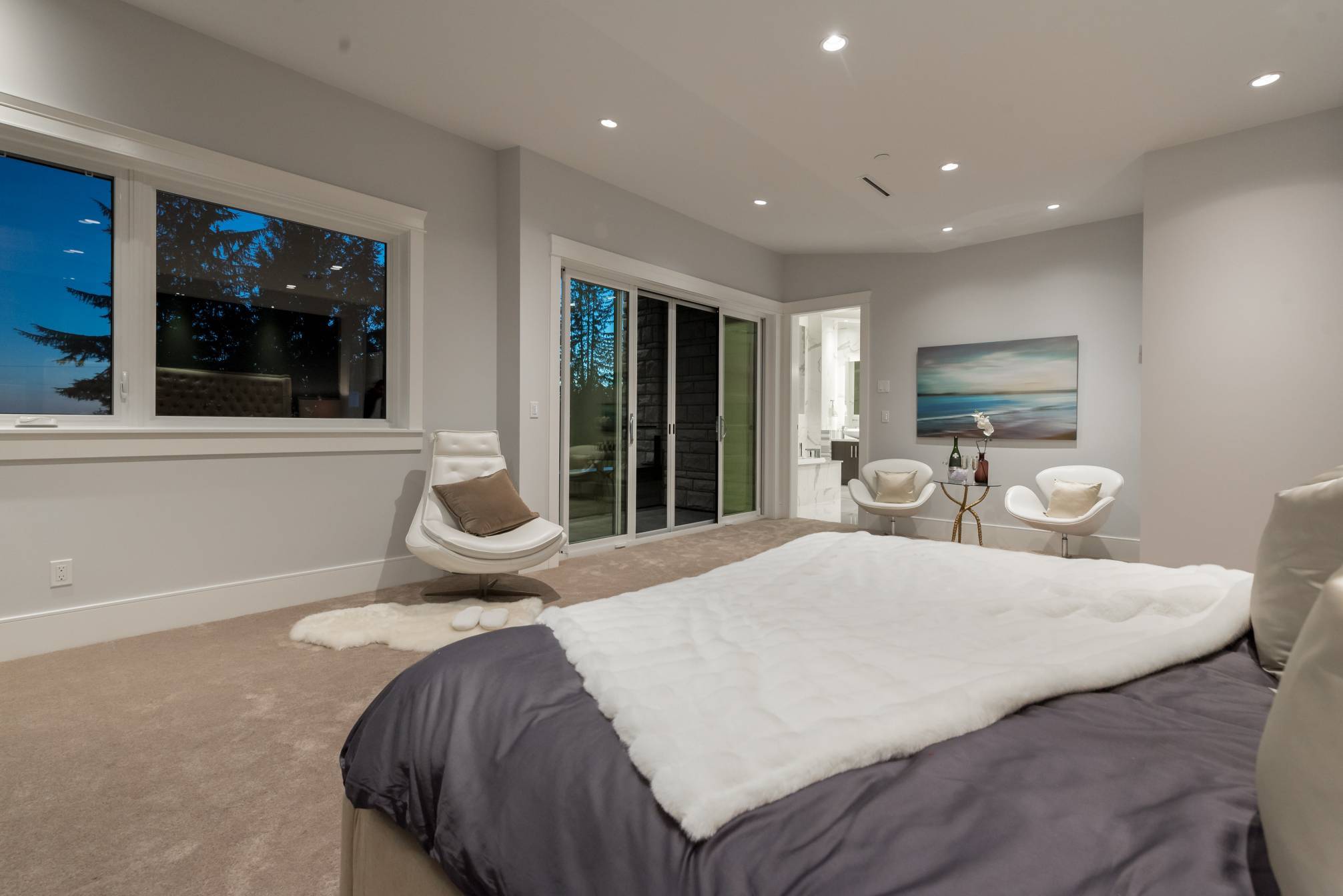 at 3905 Southridge Avenue, Bayridge, West Vancouver