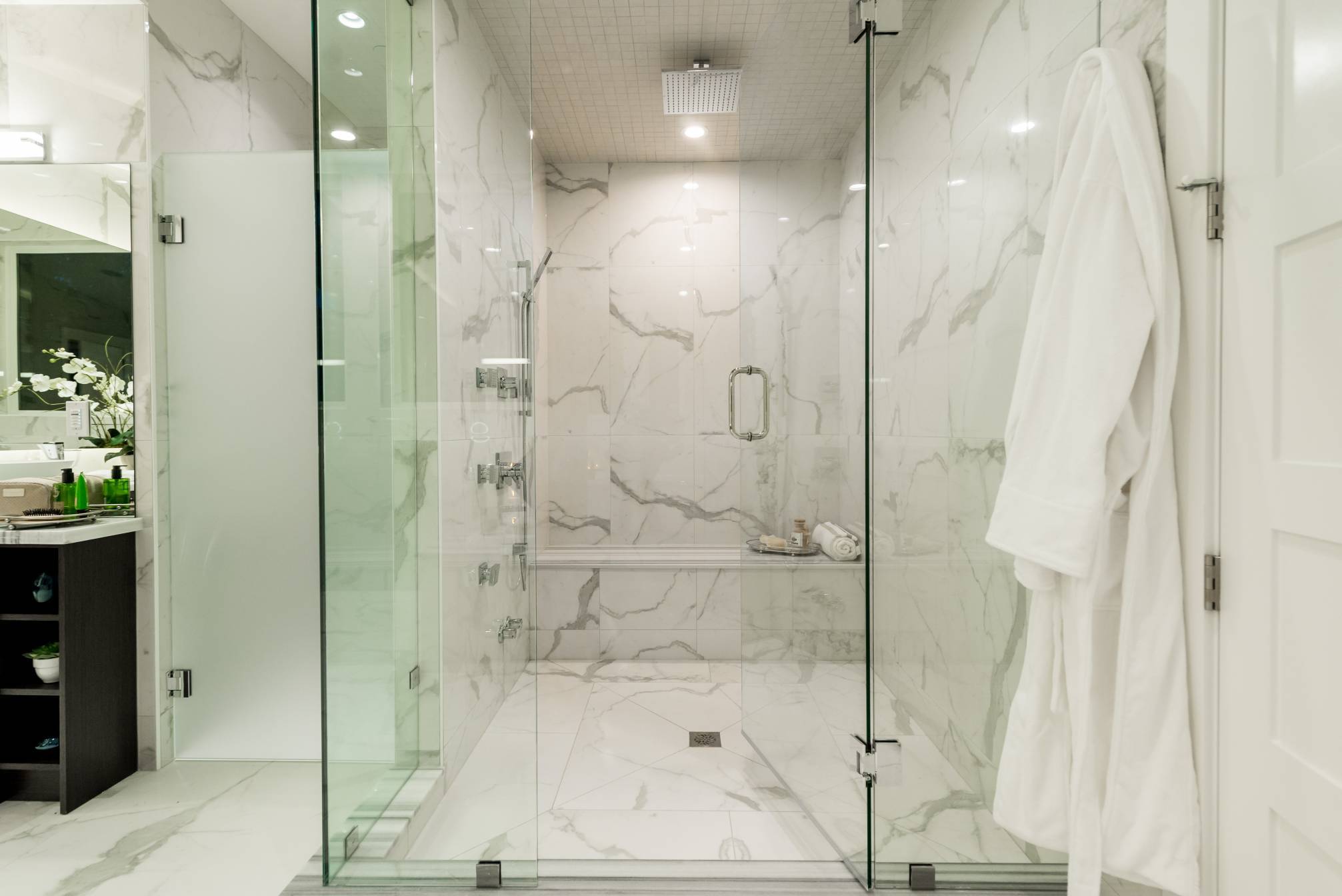 at 3905 Southridge Avenue, Bayridge, West Vancouver