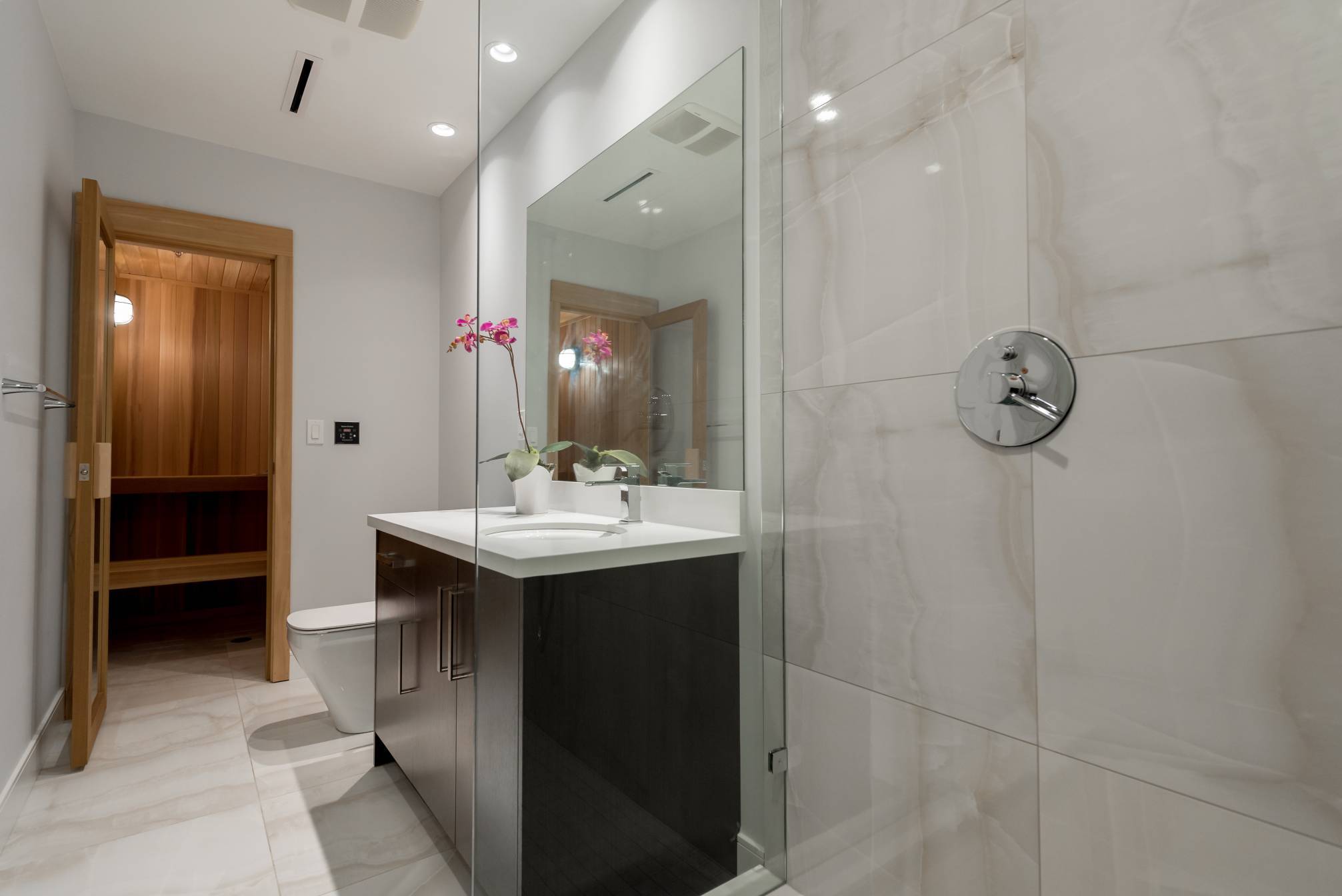 at 3905 Southridge Avenue, Bayridge, West Vancouver