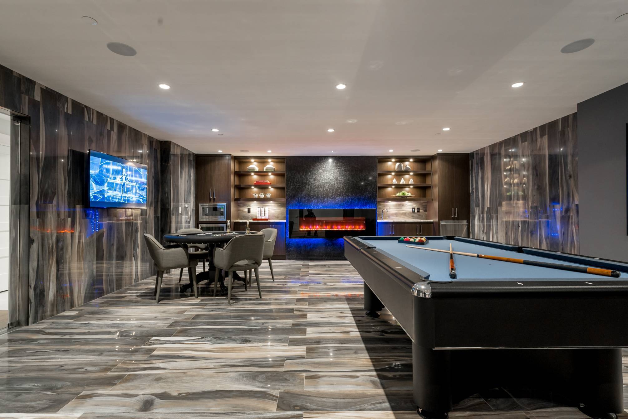 at 3905 Southridge Avenue, Bayridge, West Vancouver