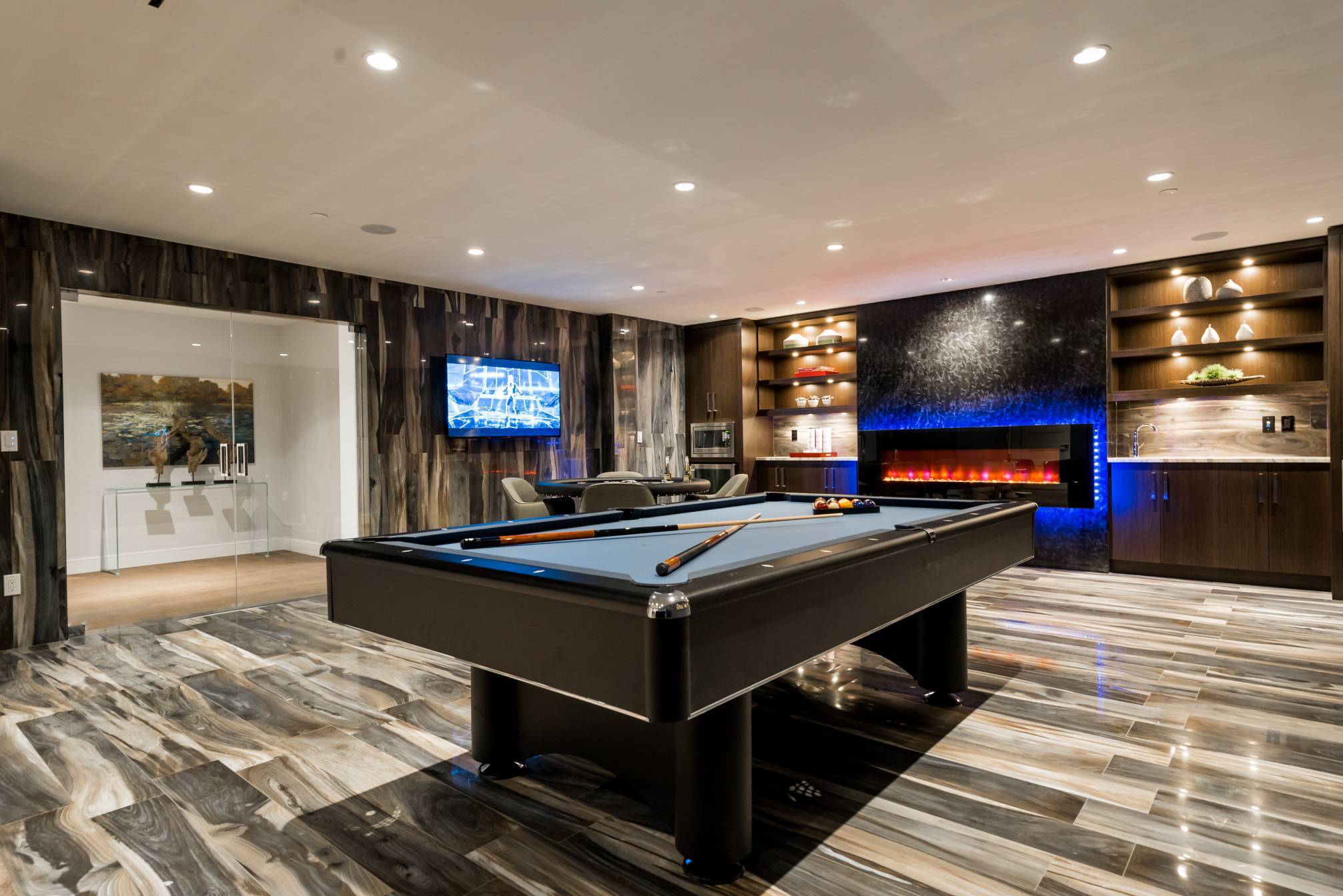 at 3905 Southridge Avenue, Bayridge, West Vancouver
