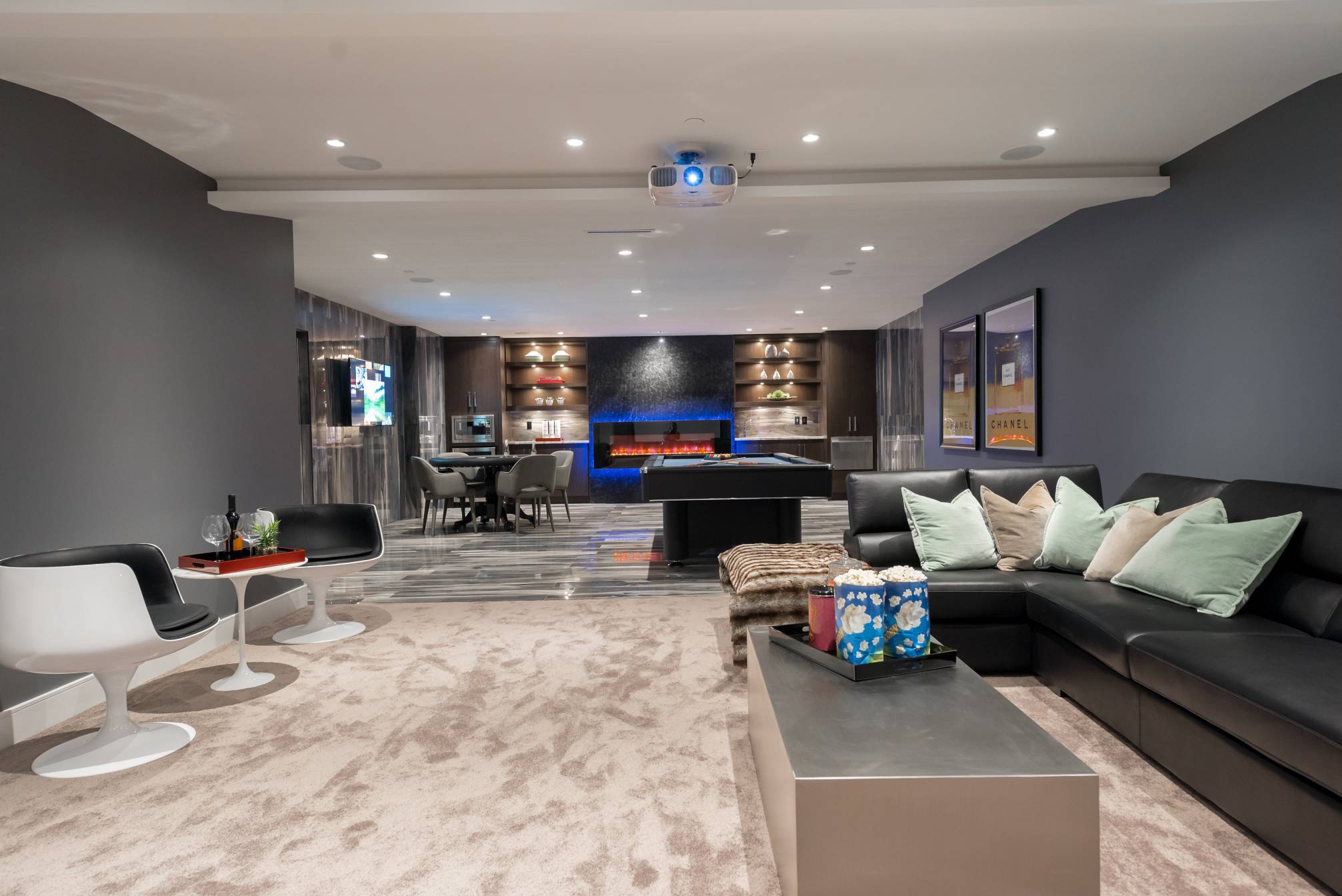 at 3905 Southridge Avenue, Bayridge, West Vancouver