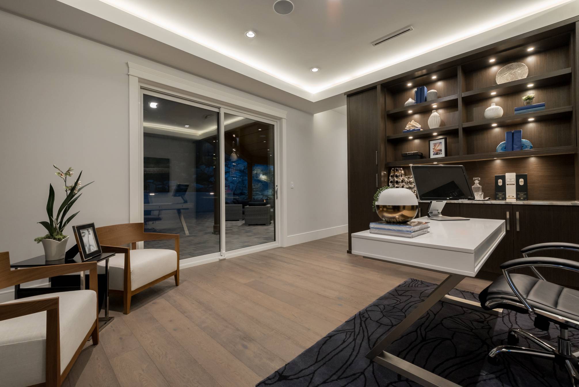 at 3905 Southridge Avenue, Bayridge, West Vancouver