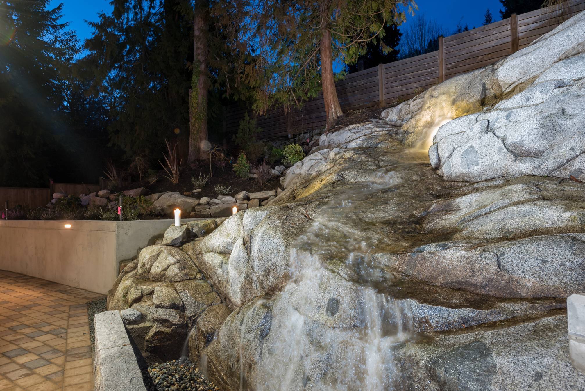 at 3905 Southridge Avenue, Bayridge, West Vancouver