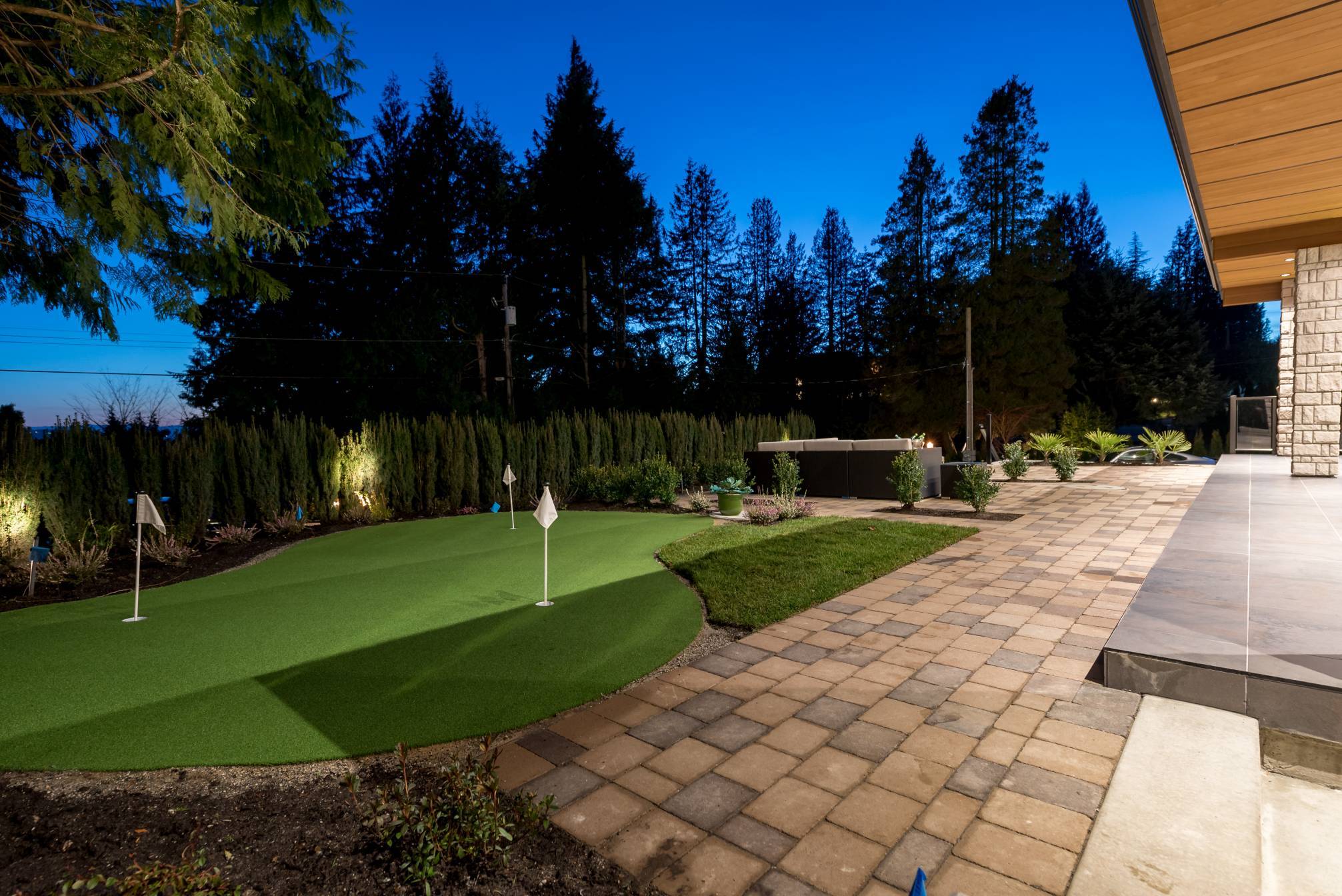 at 3905 Southridge Avenue, Bayridge, West Vancouver