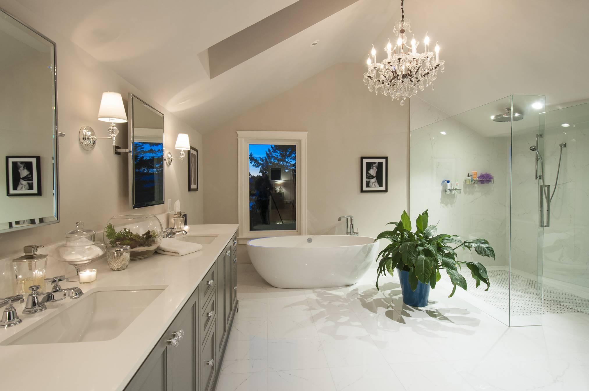 020 at 4667 Woodridge, Cypress Park Estates, West Vancouver