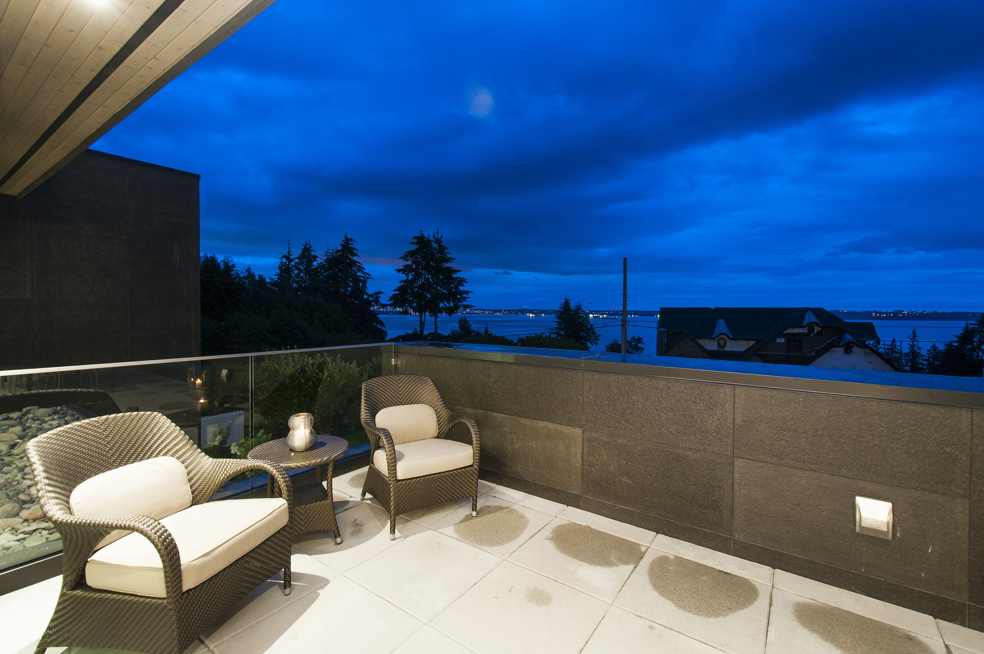 022 at 4113 Bayridge Avenue, Bayridge, West Vancouver