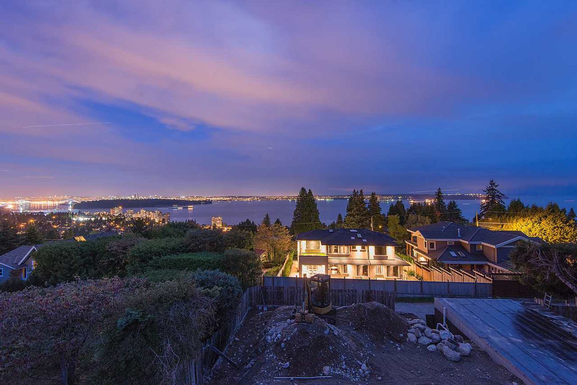 image-262059184-1 at 2580 Rosebery Avenue, Dundarave, West Vancouver