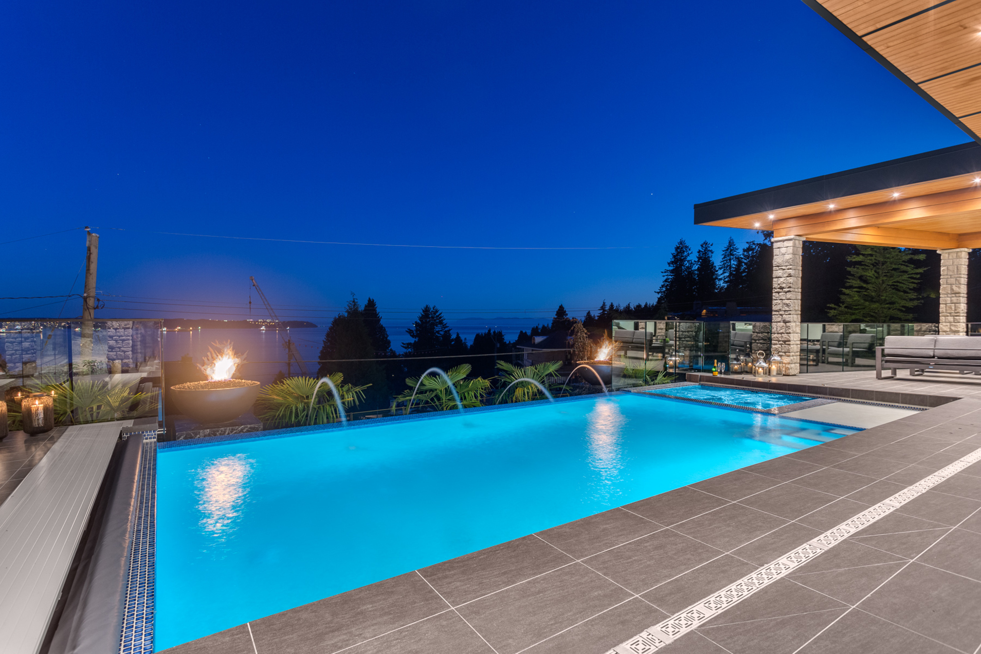 at 3325 Craigend Road, West Bay, West Vancouver