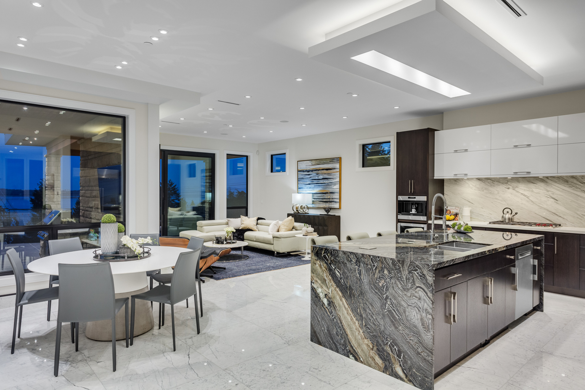 at 3325 Craigend Road, West Bay, West Vancouver