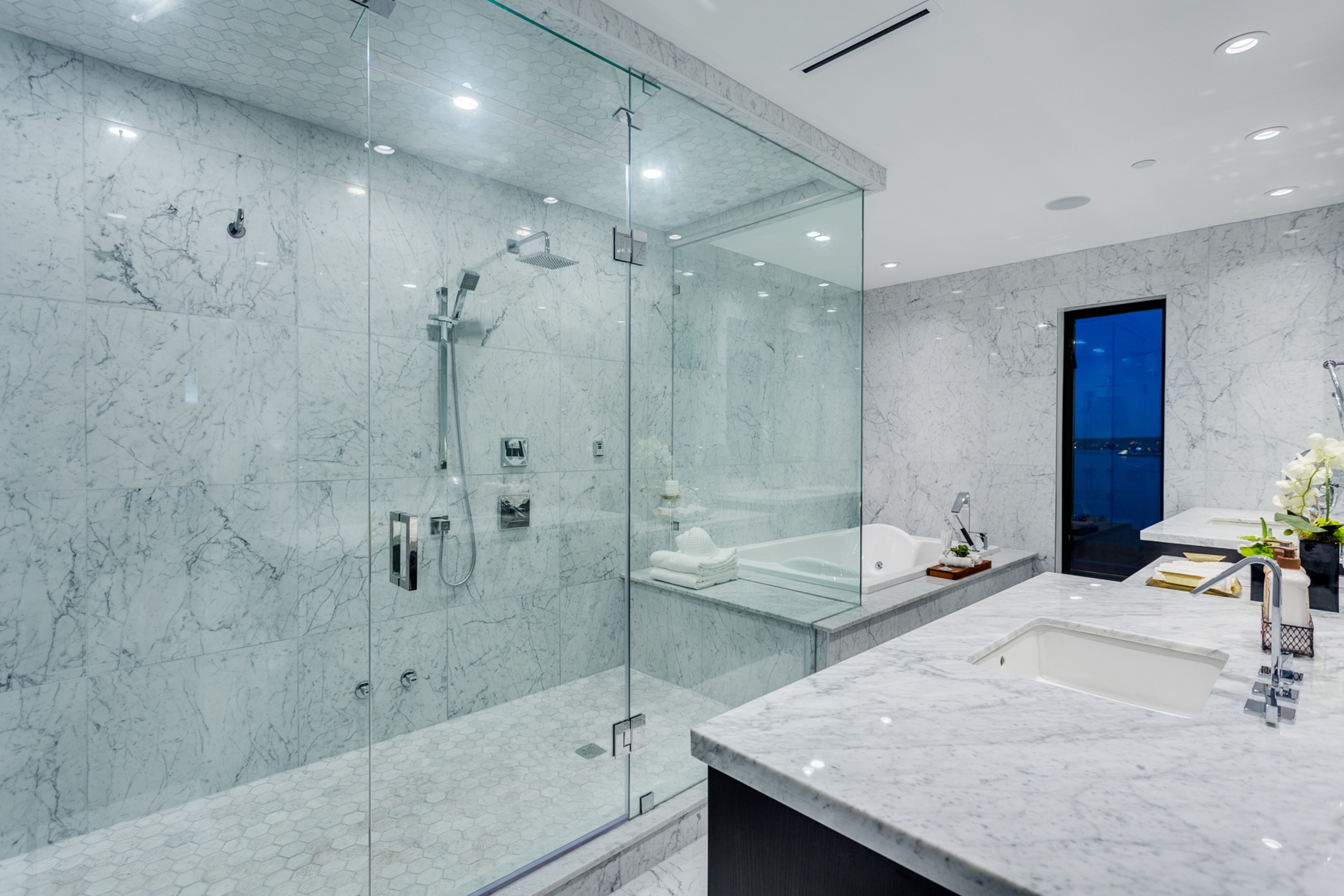 at 3325 Craigend Road, West Bay, West Vancouver