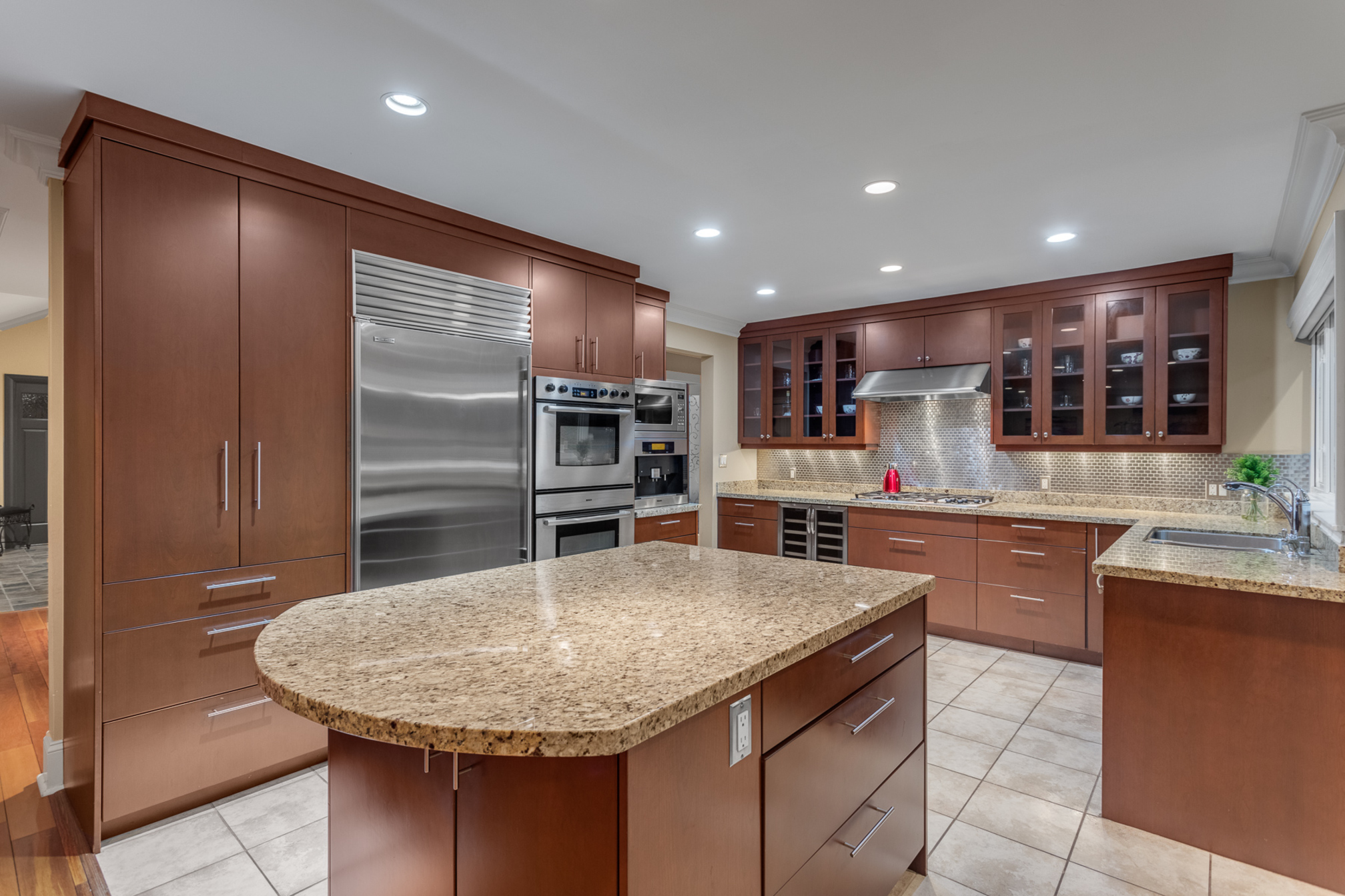 at 975 Leyland Street, Sentinel Hill, West Vancouver