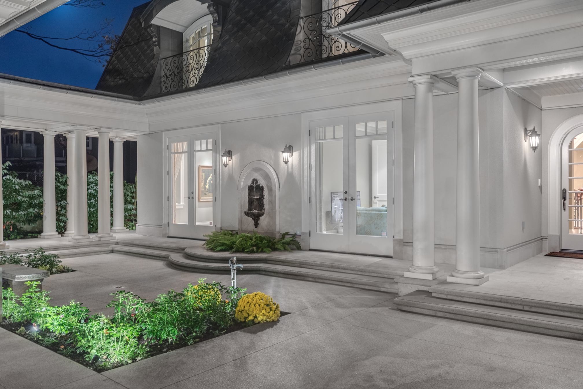 at 2770 Bellevue, Dundarave, West Vancouver