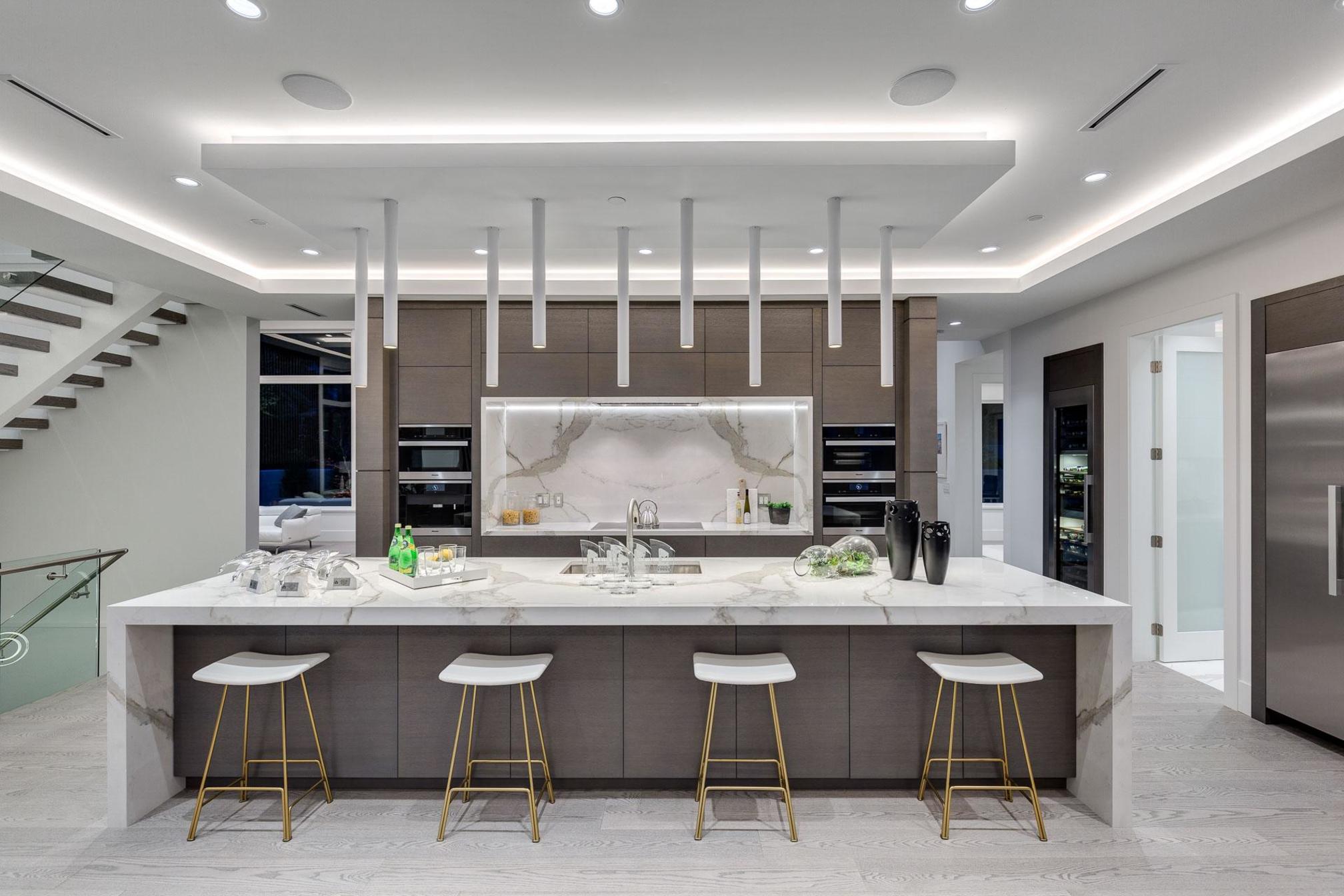 at 2592 Rosebery Avenue, Dundarave, West Vancouver