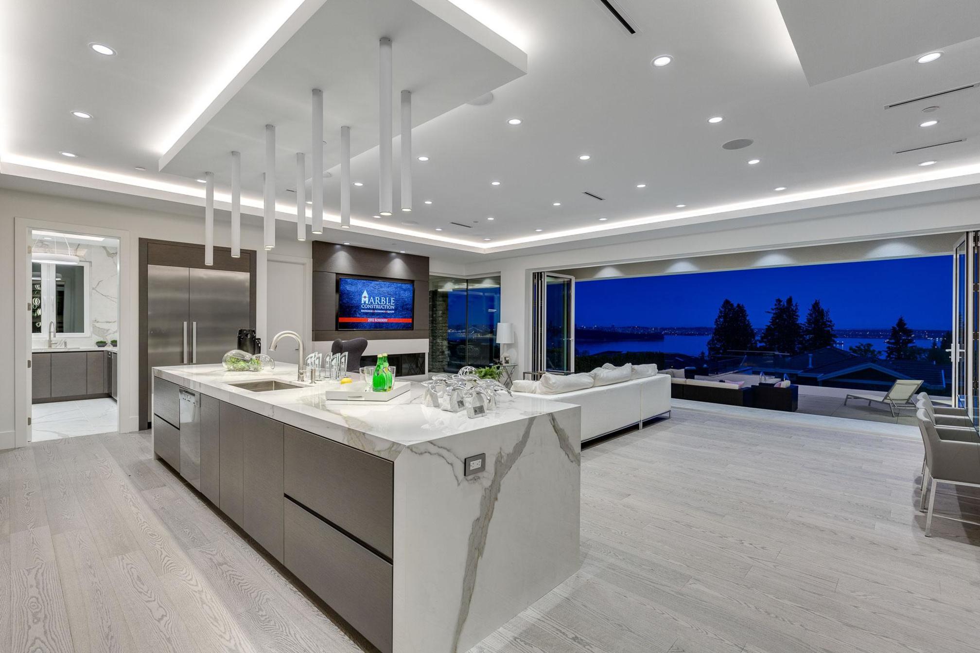 at 2592 Rosebery Avenue, Dundarave, West Vancouver