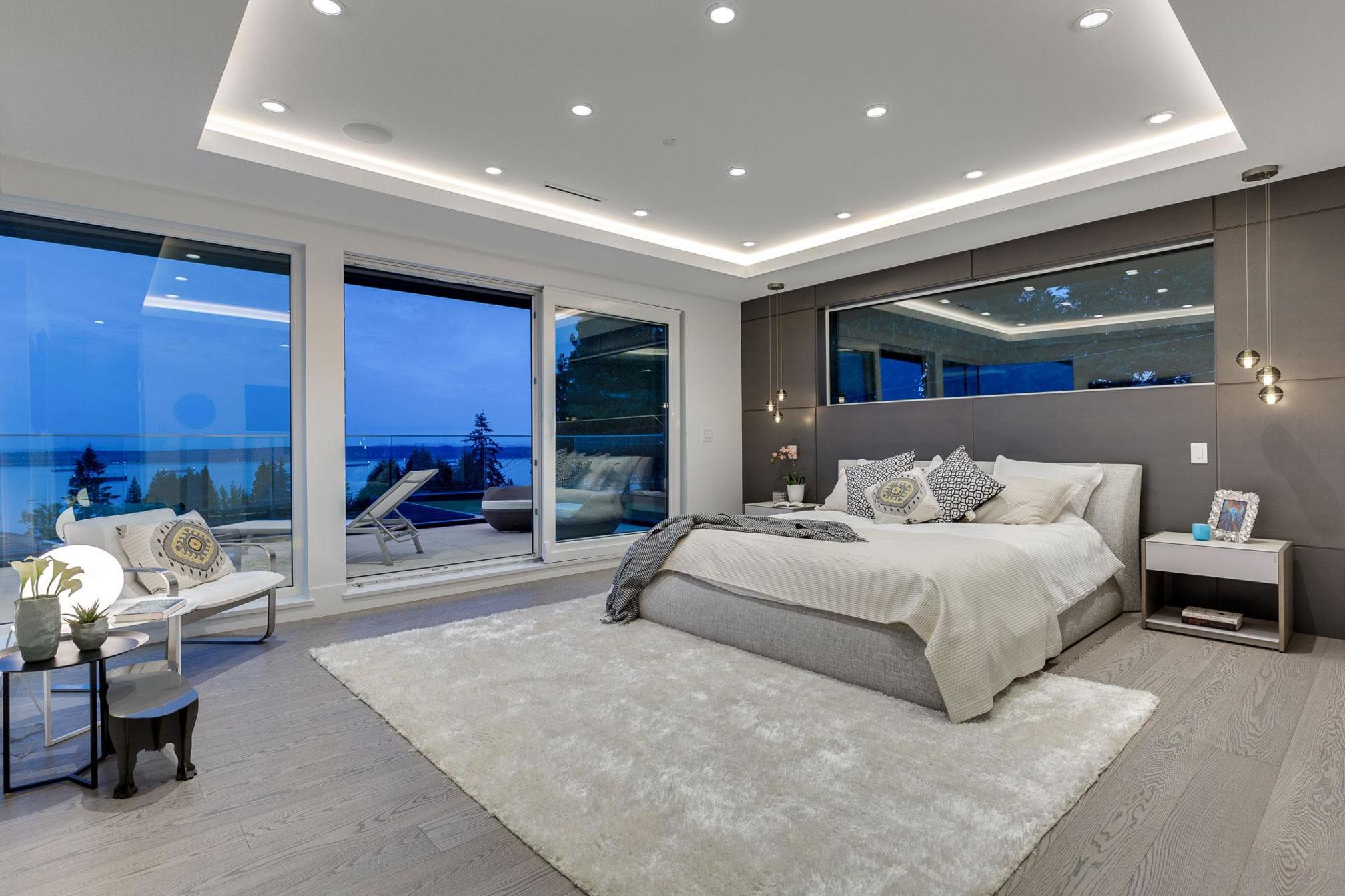 at 2592 Rosebery Avenue, Dundarave, West Vancouver