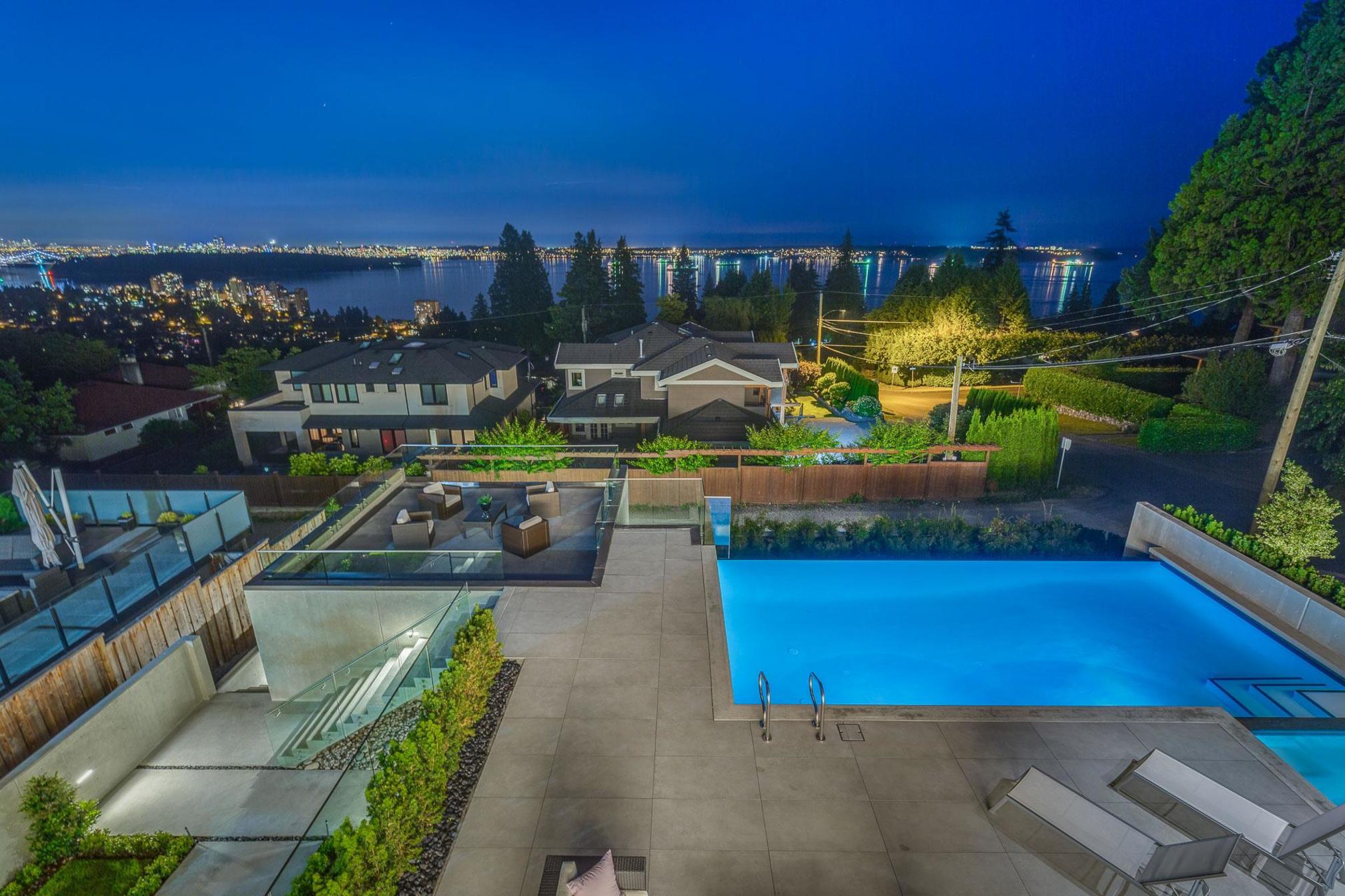 at 2592 Rosebery Avenue, Dundarave, West Vancouver