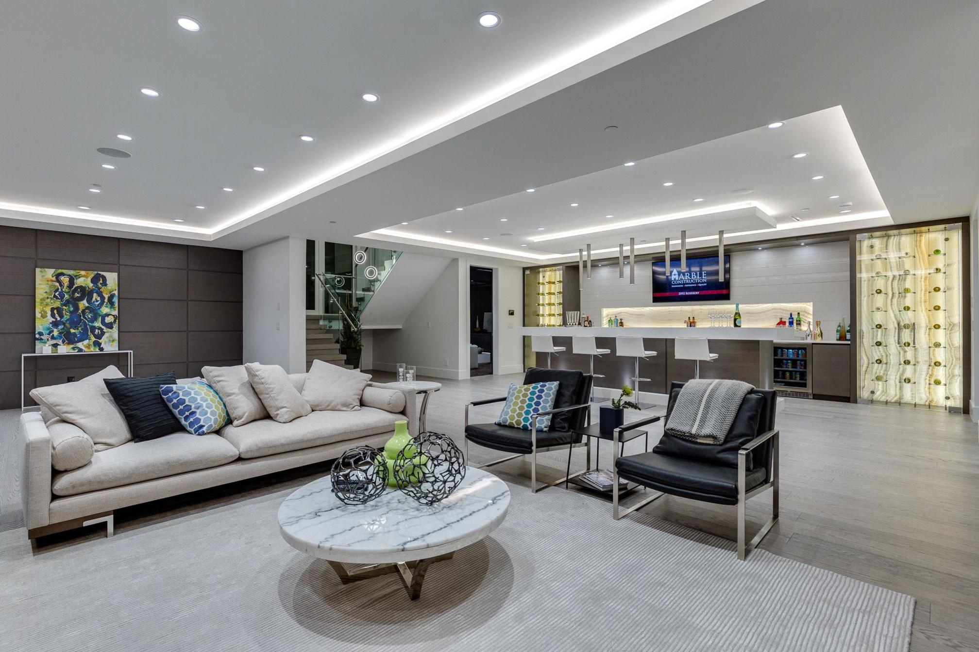 at 2592 Rosebery Avenue, Dundarave, West Vancouver