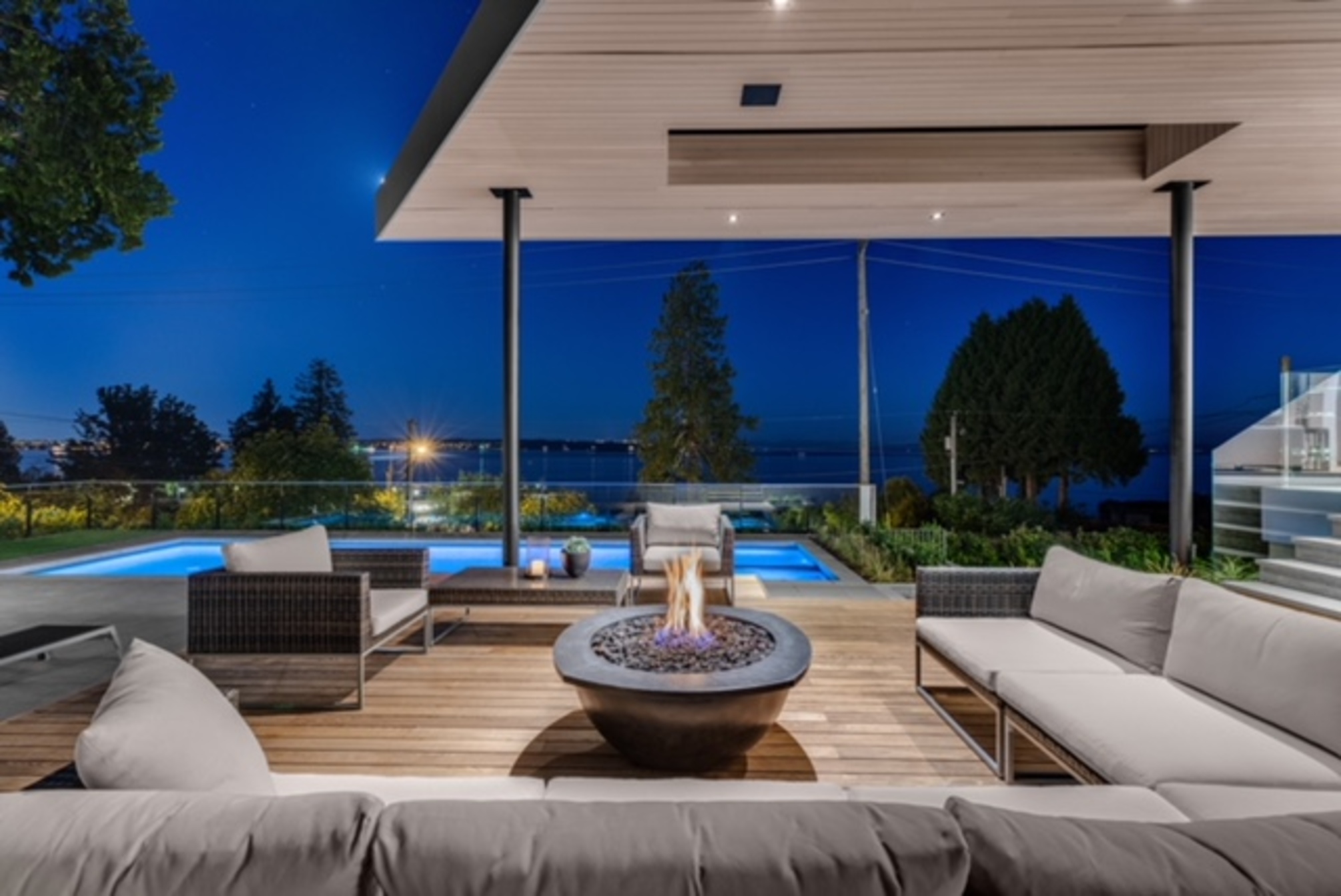 at 2611 Bellevue, Dundarave, West Vancouver