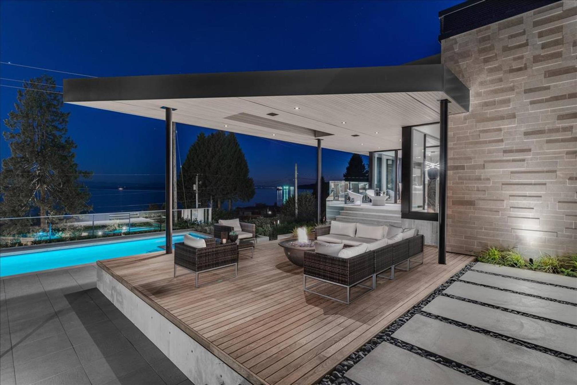 at 2611 Bellevue, Dundarave, West Vancouver
