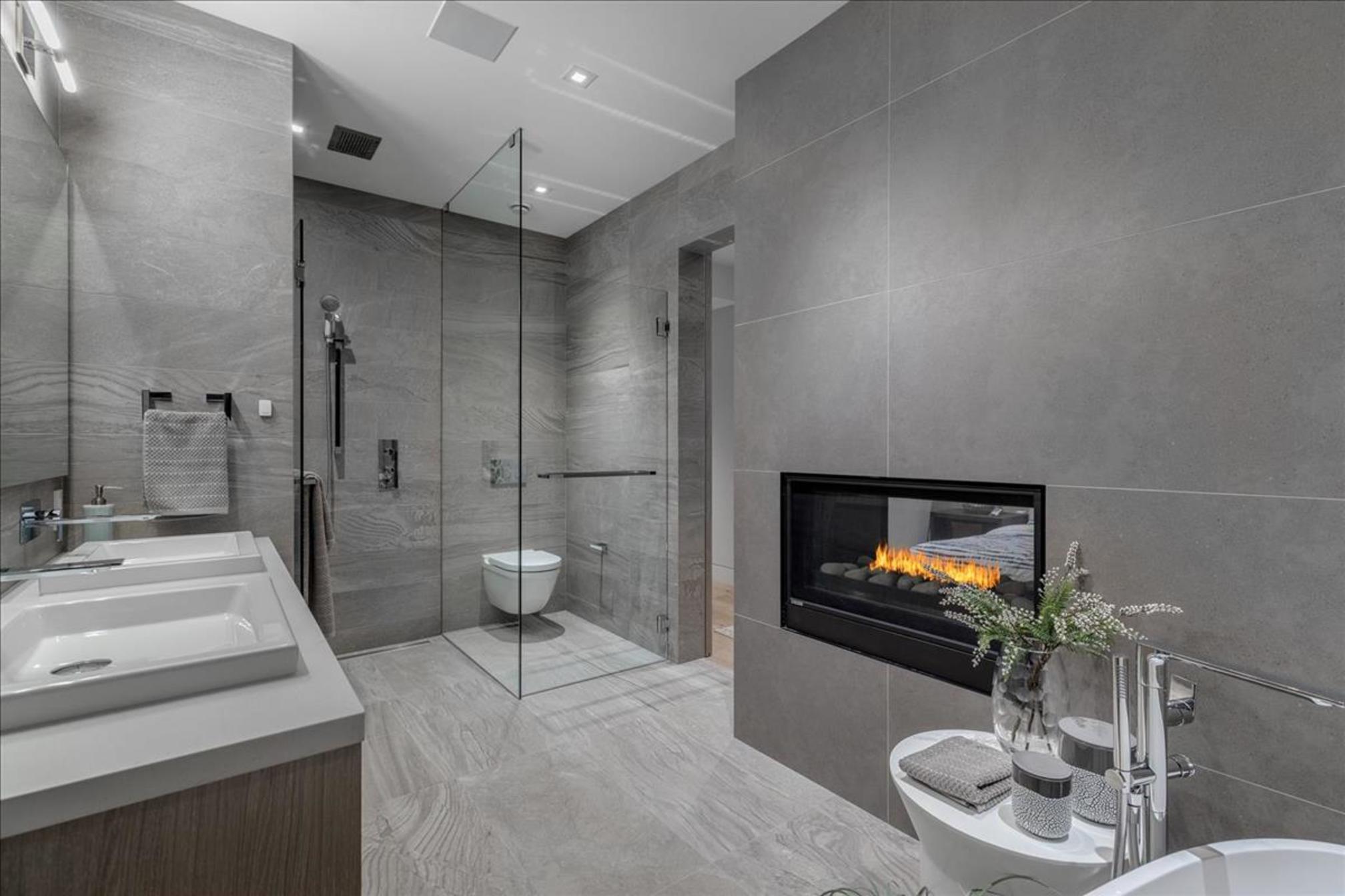 at 2611 Bellevue, Dundarave, West Vancouver
