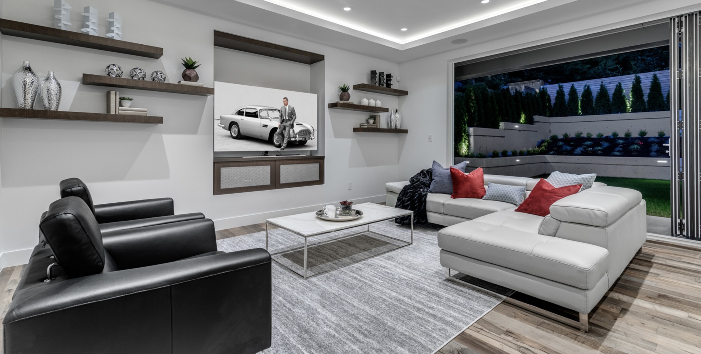 at 4582 Highland Boulevard, Canyon Heights NV, North Vancouver
