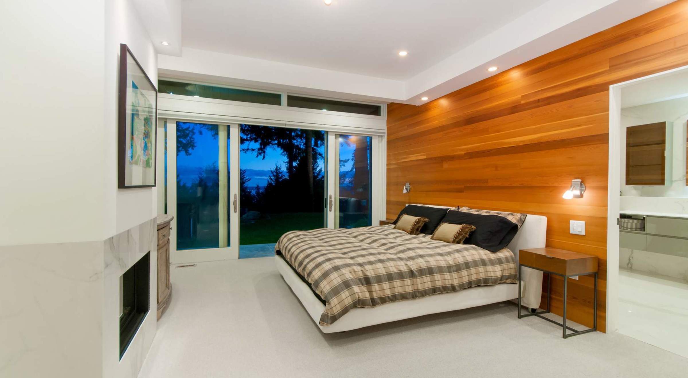 at 3584 Rockview Place, Westmount WV, West Vancouver