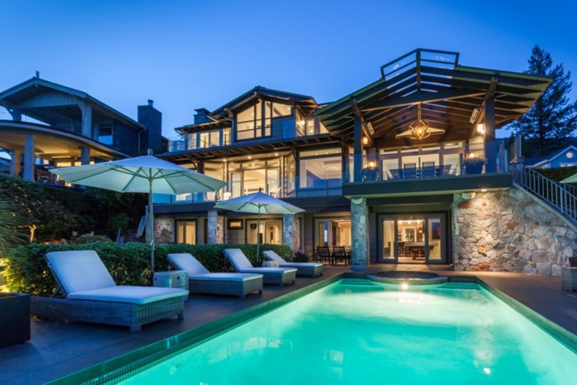 at 3280 Thompson Crescent, Westmount WV, West Vancouver