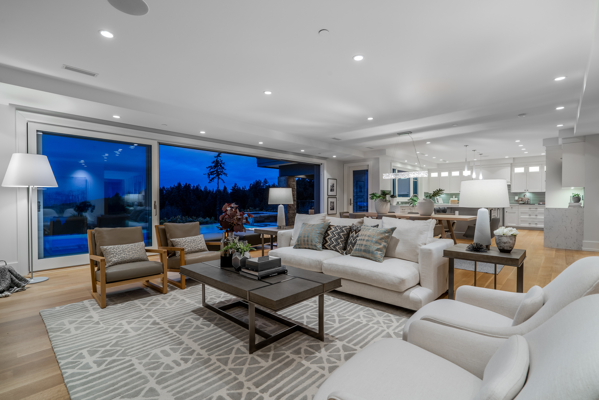 at 3820 Southridge Avenue, Bayridge, West Vancouver