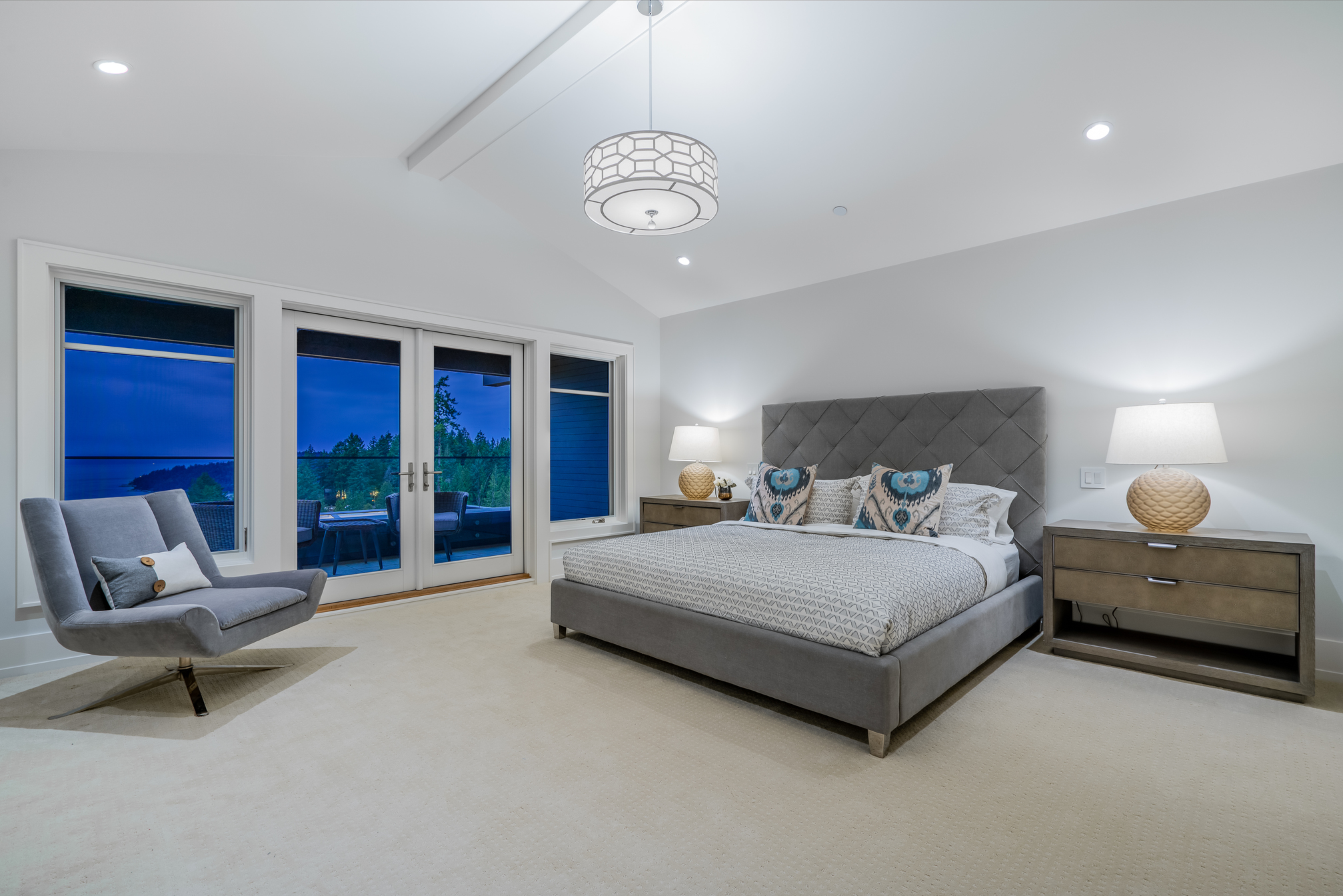 at 3820 Southridge Avenue, Bayridge, West Vancouver