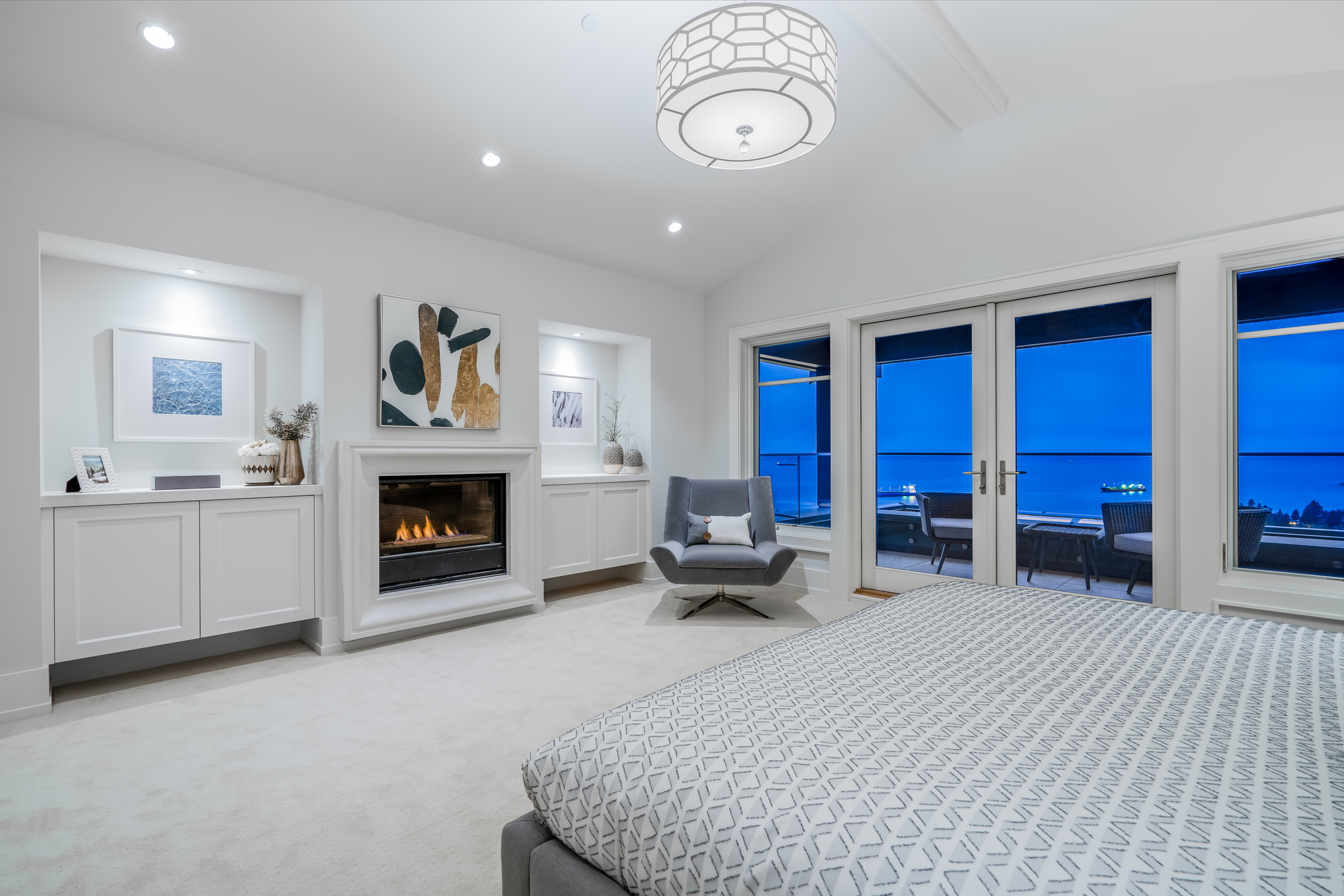 at 3820 Southridge Avenue, Bayridge, West Vancouver