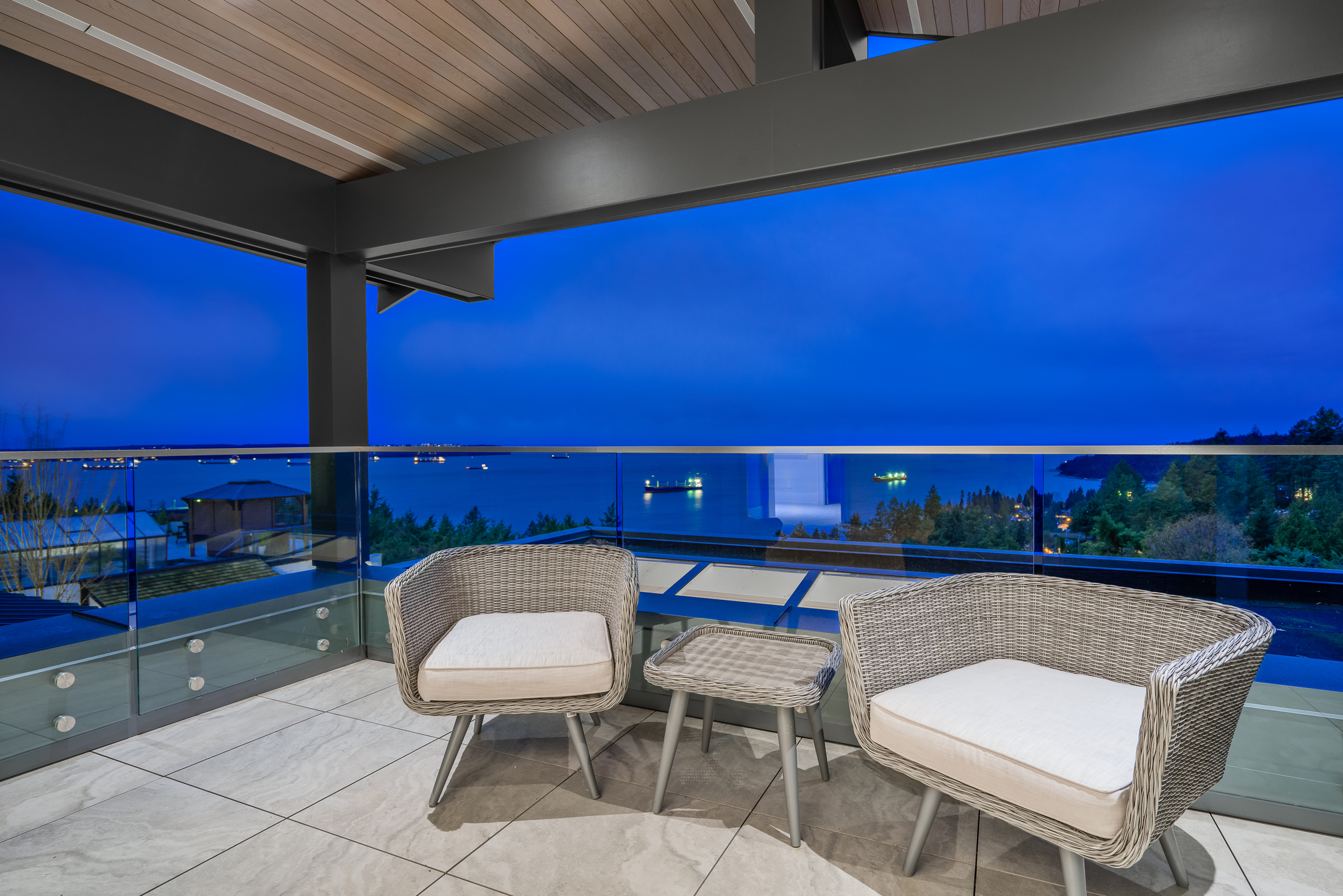 at 3820 Southridge Avenue, Bayridge, West Vancouver