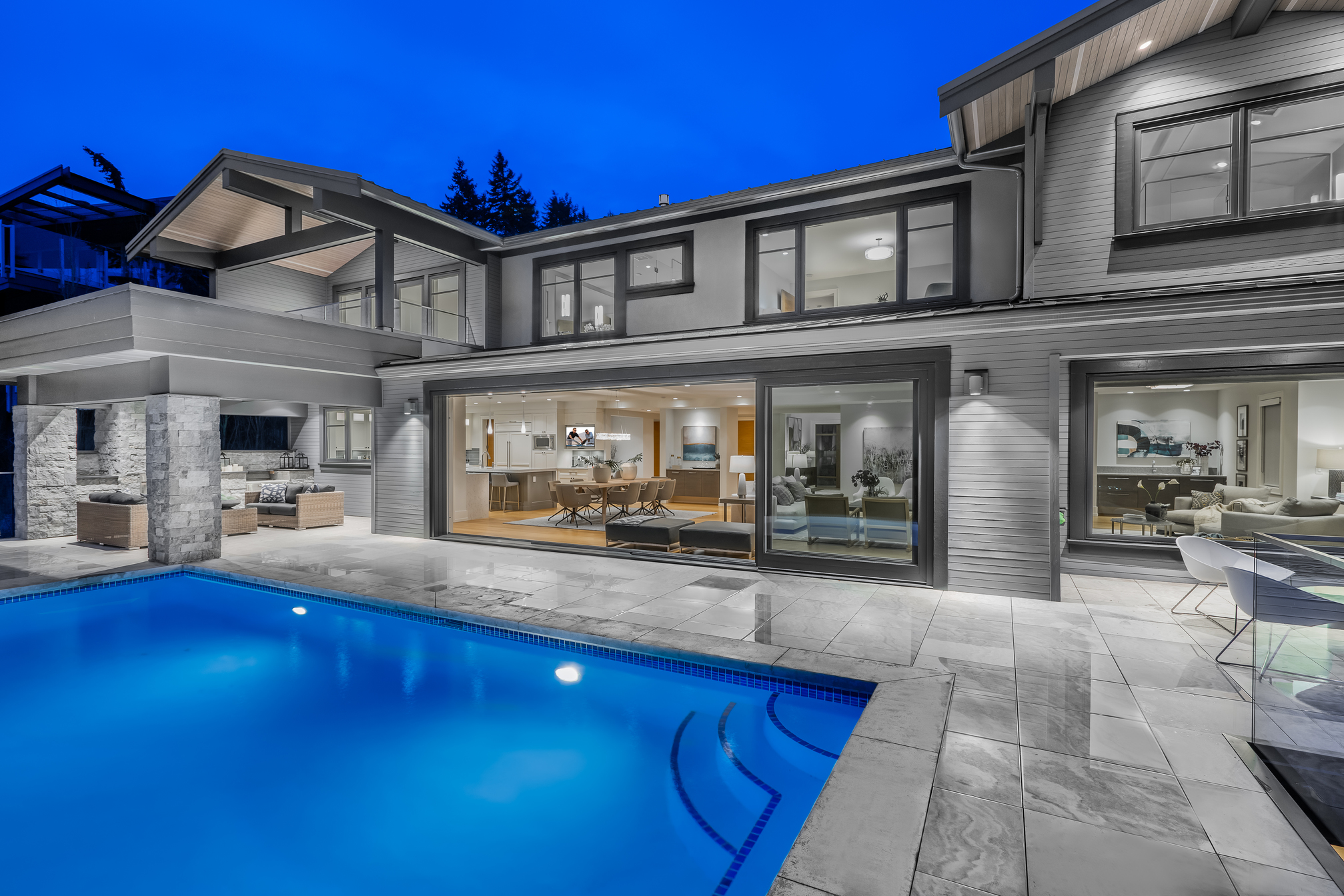 at 3820 Southridge Avenue, Bayridge, West Vancouver