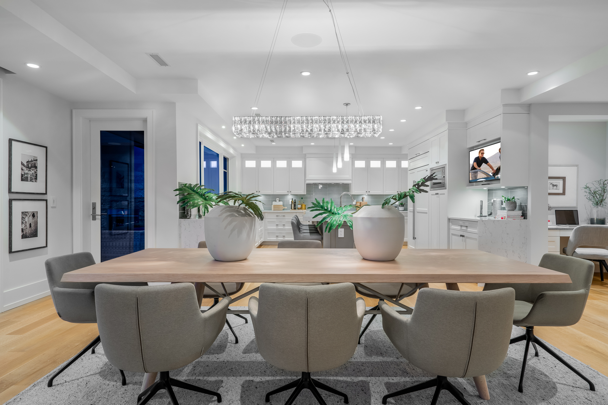 at 3820 Southridge Avenue, Bayridge, West Vancouver
