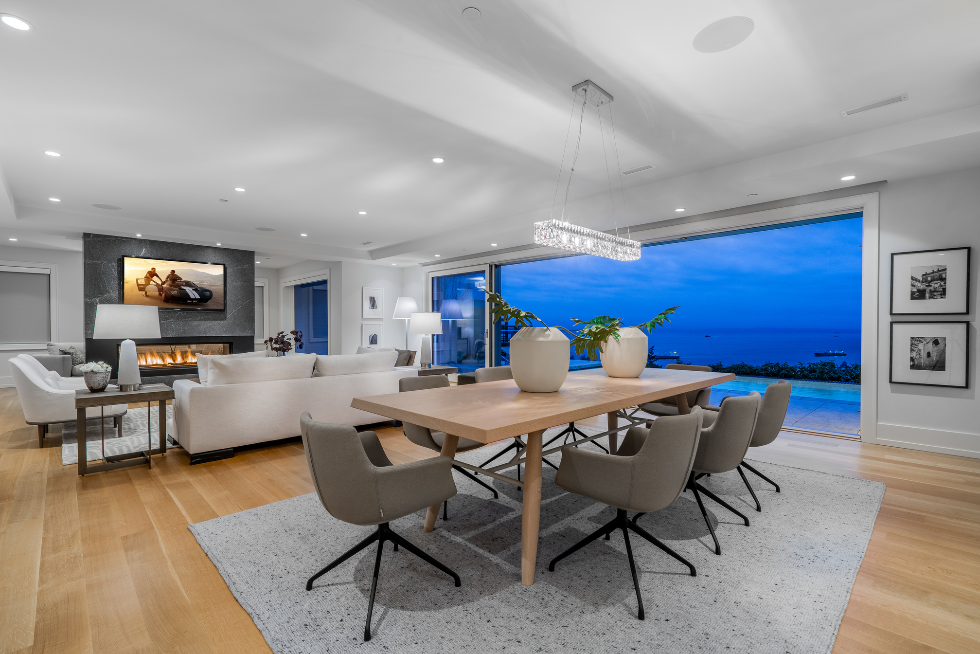 at 3820 Southridge Avenue, Bayridge, West Vancouver